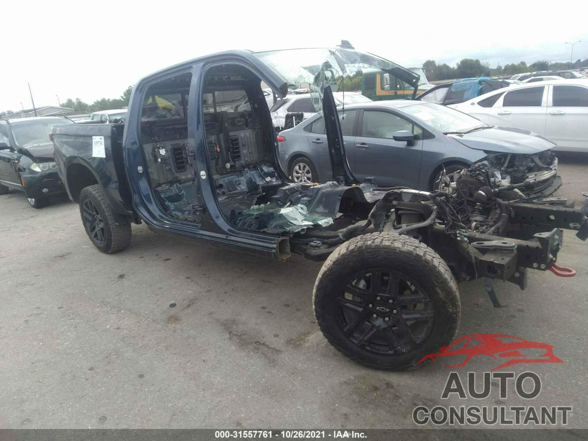 CHEVROLET SILVERADO 1500 2021 - 1GCPYFEL6MZ211542