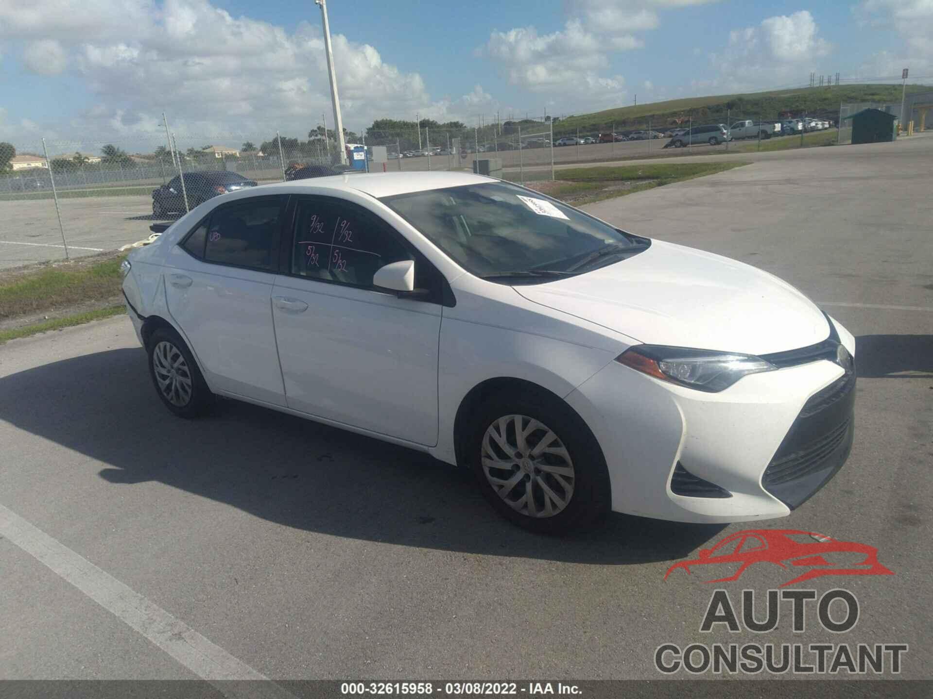 TOYOTA COROLLA 2017 - 2T1BURHE1HC748114
