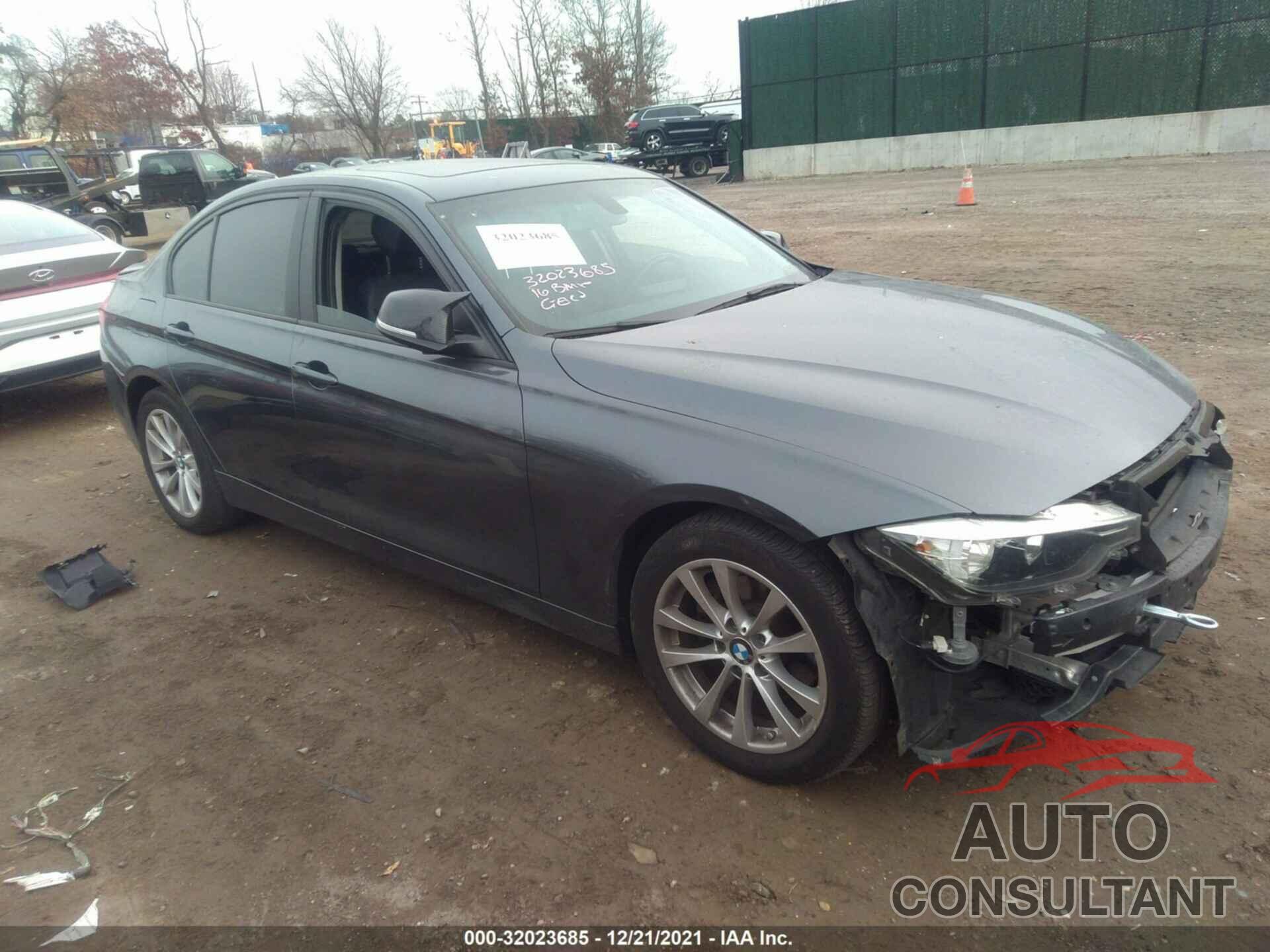 BMW 3 SERIES 2016 - WBA8E1G53GNT34786