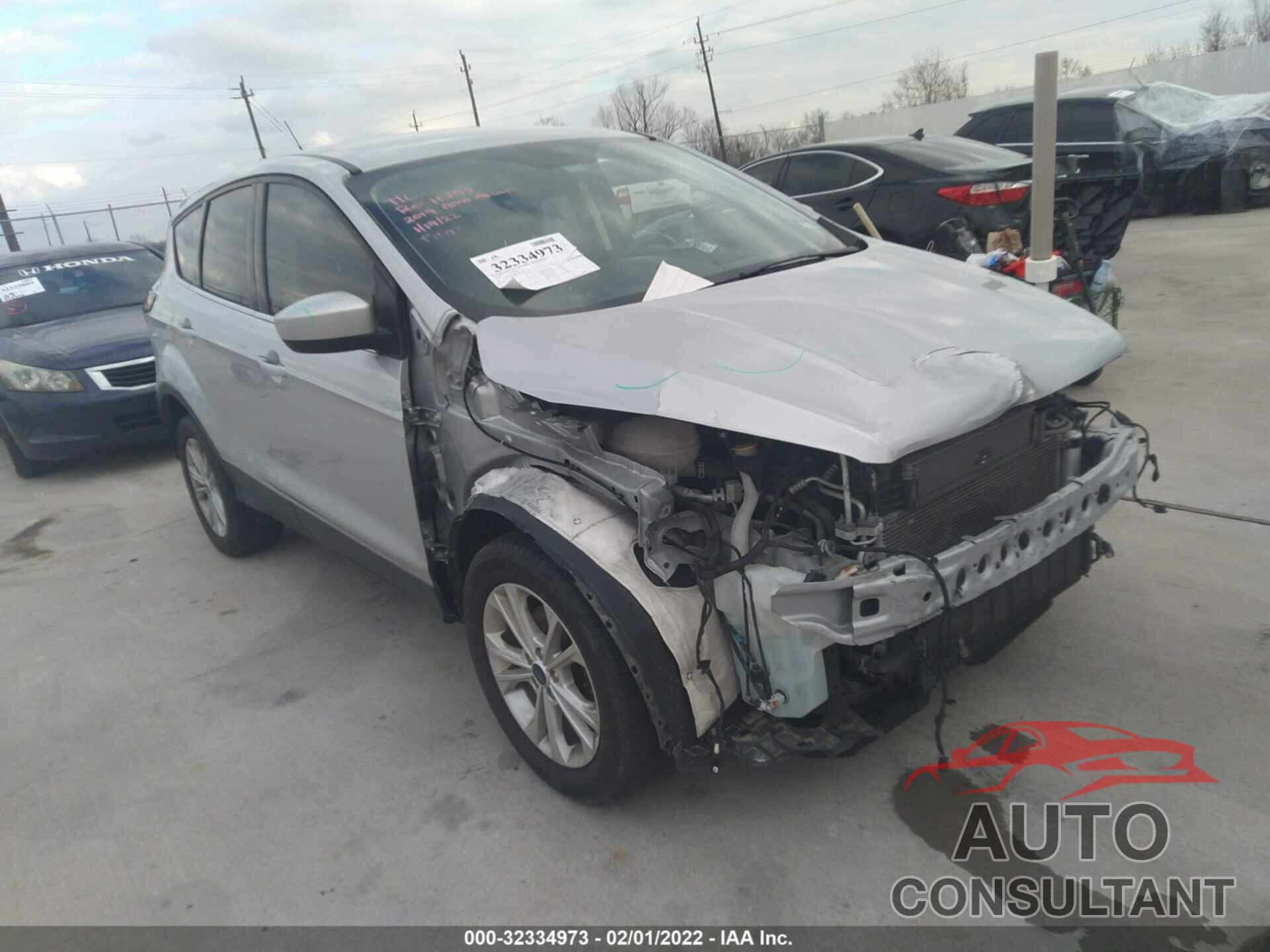 FORD ESCAPE 2019 - 1FMCU0GDXKUC03253