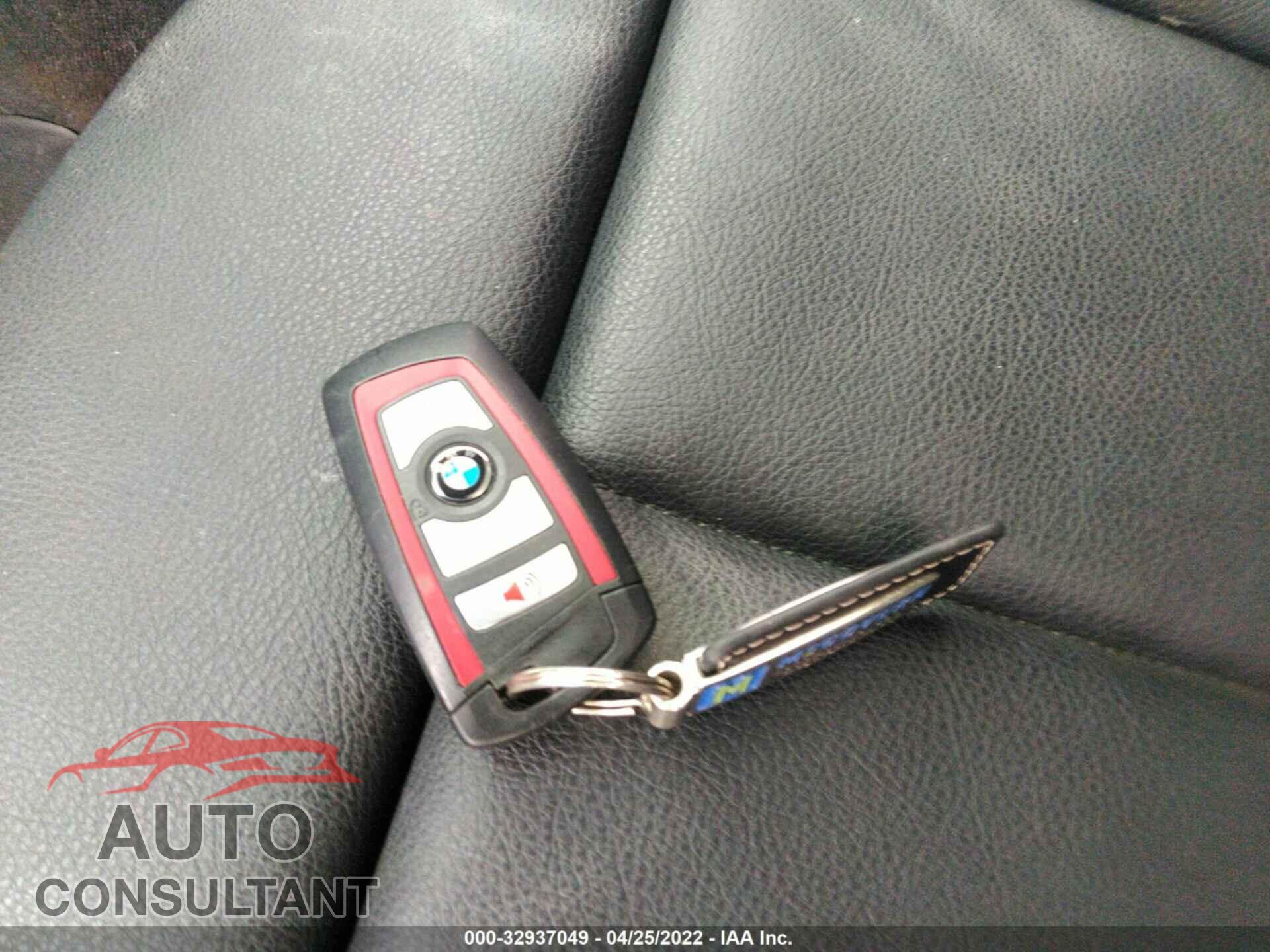 BMW 3 SERIES 2016 - WBA8E3G59GNU01225