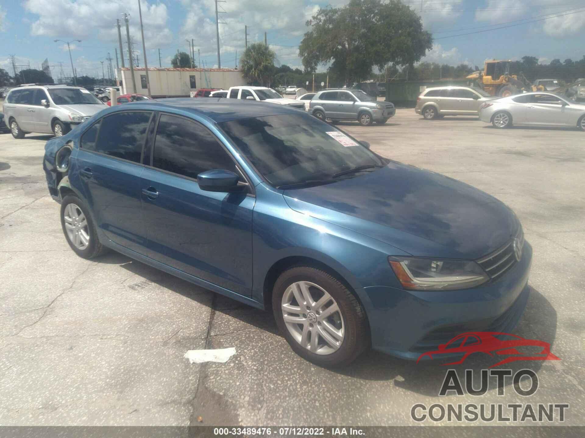 VOLKSWAGEN JETTA 2018 - 3VW2B7AJ1JM229835