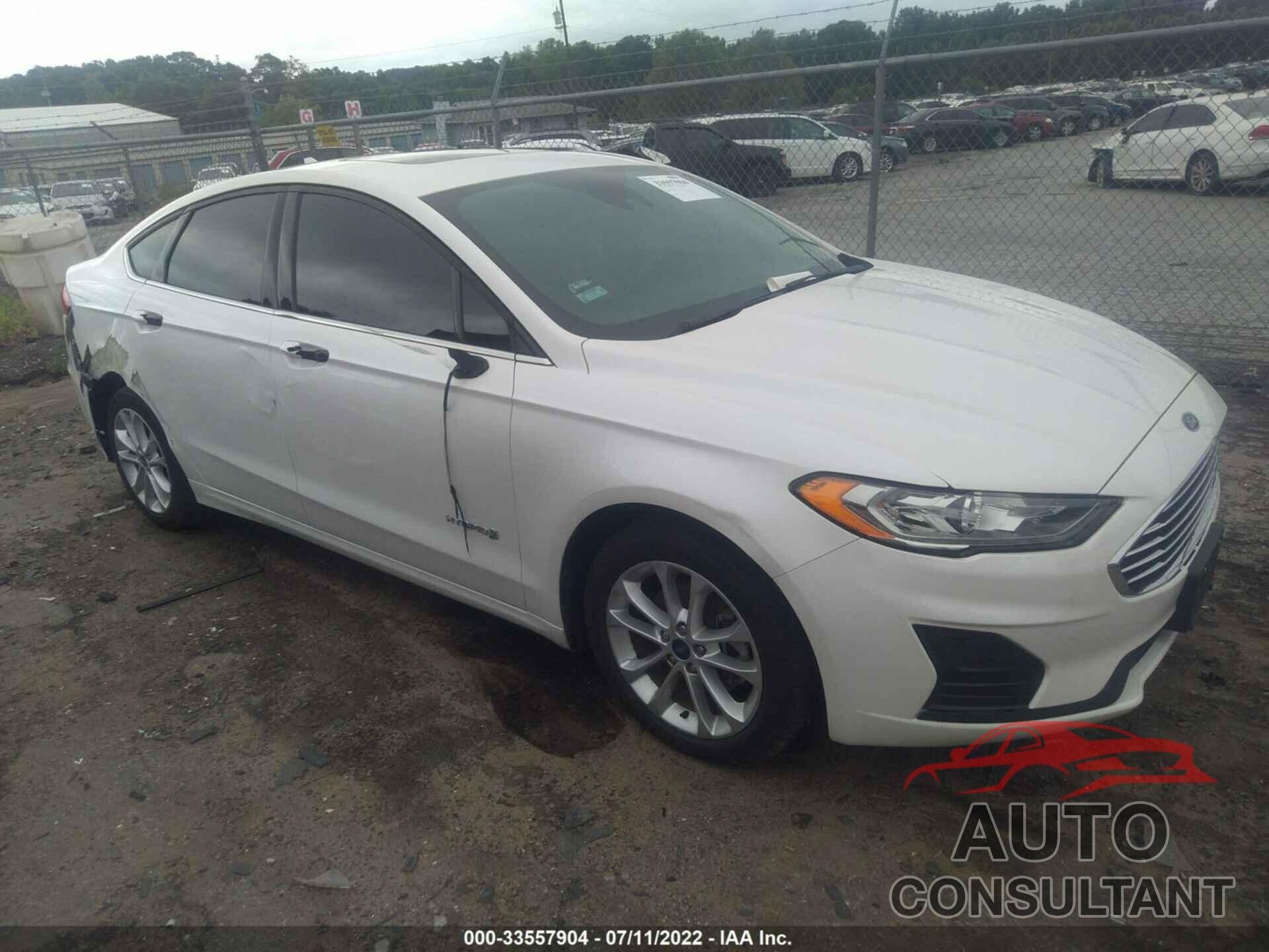 FORD FUSION HYBRID 2019 - 3FA6P0LU8KR189008