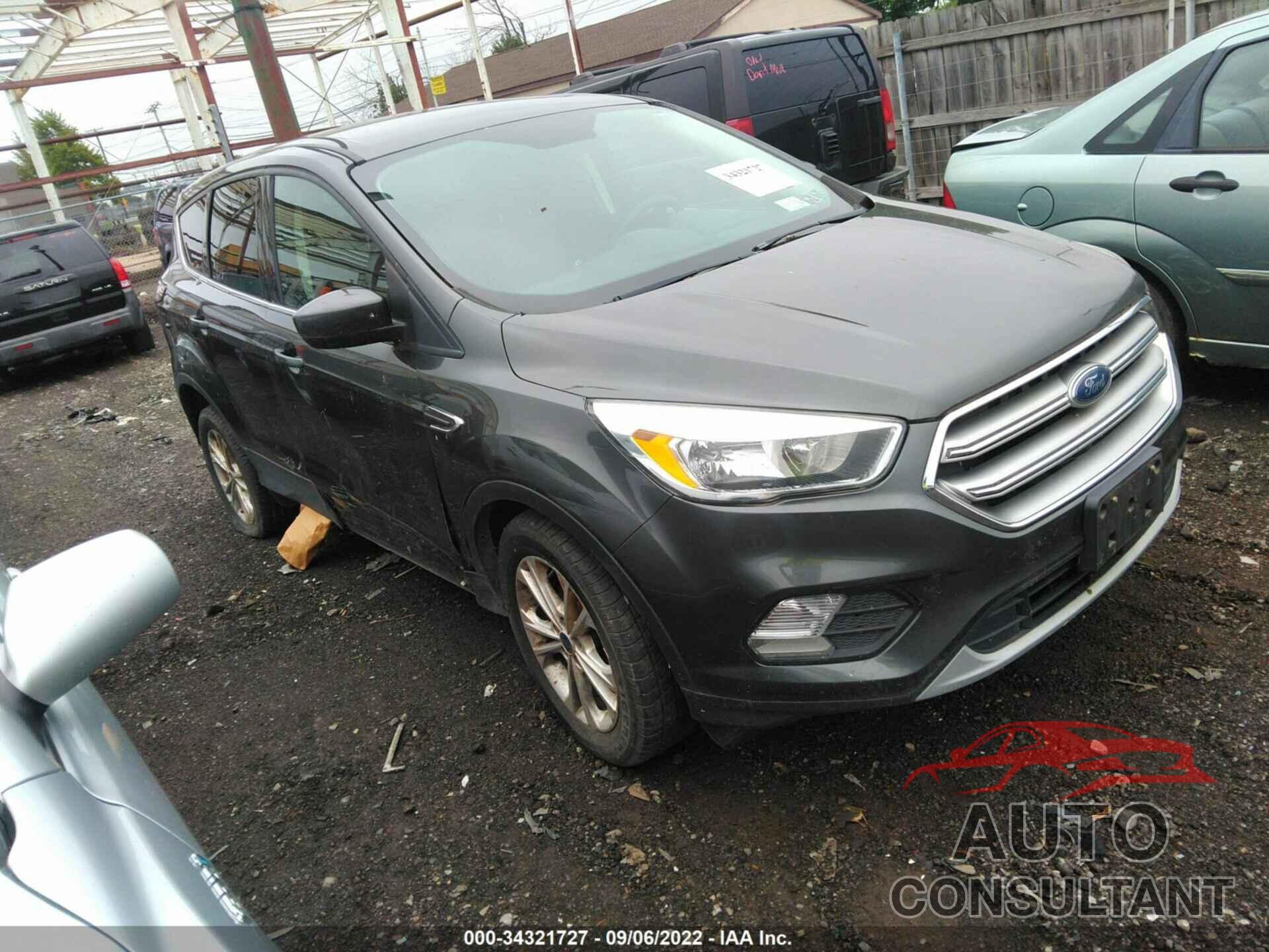 FORD ESCAPE 2017 - 1FMCU0GD0HUA58474