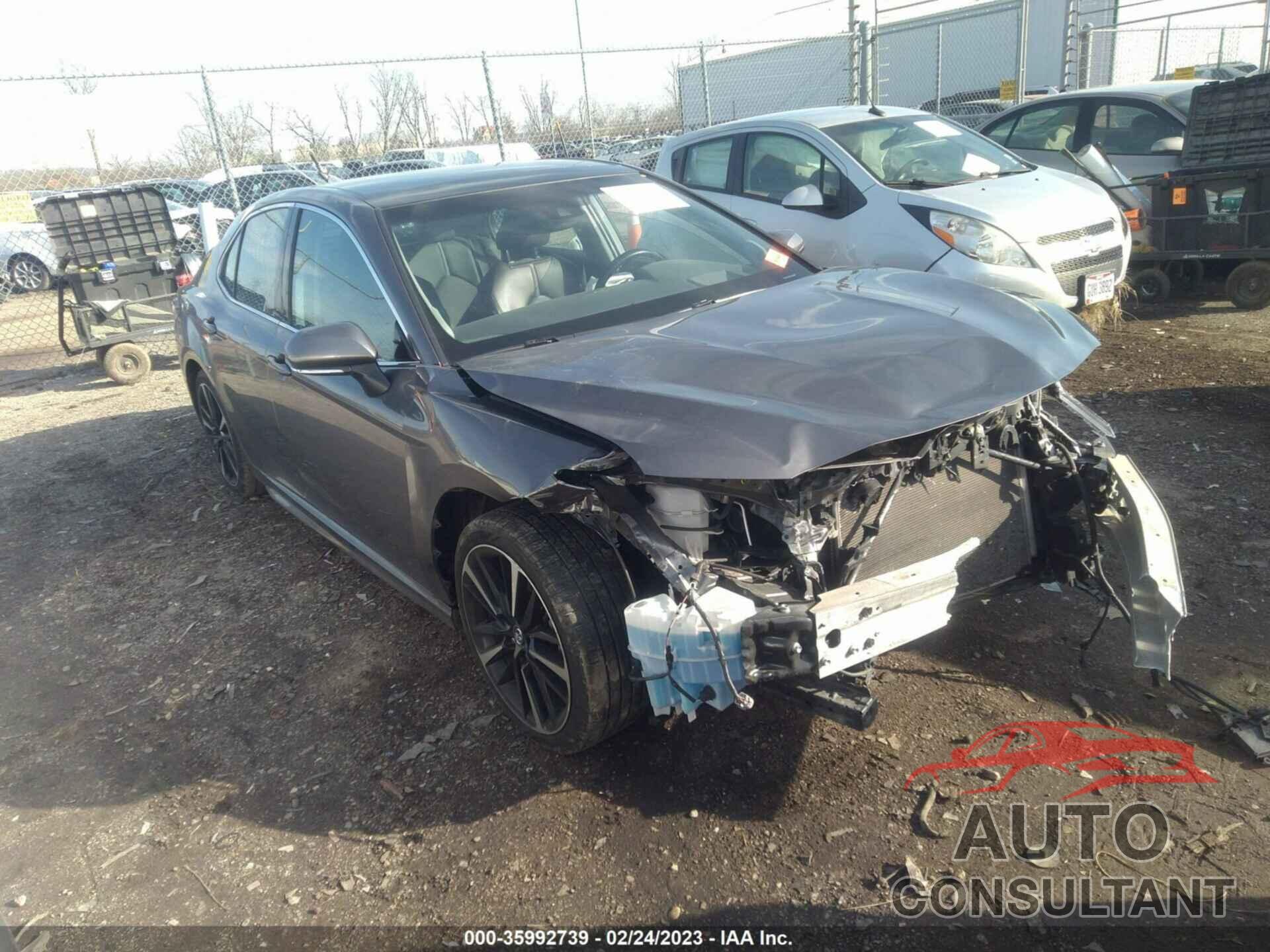 TOYOTA CAMRY 2018 - 4T1BZ1HK3JU018640