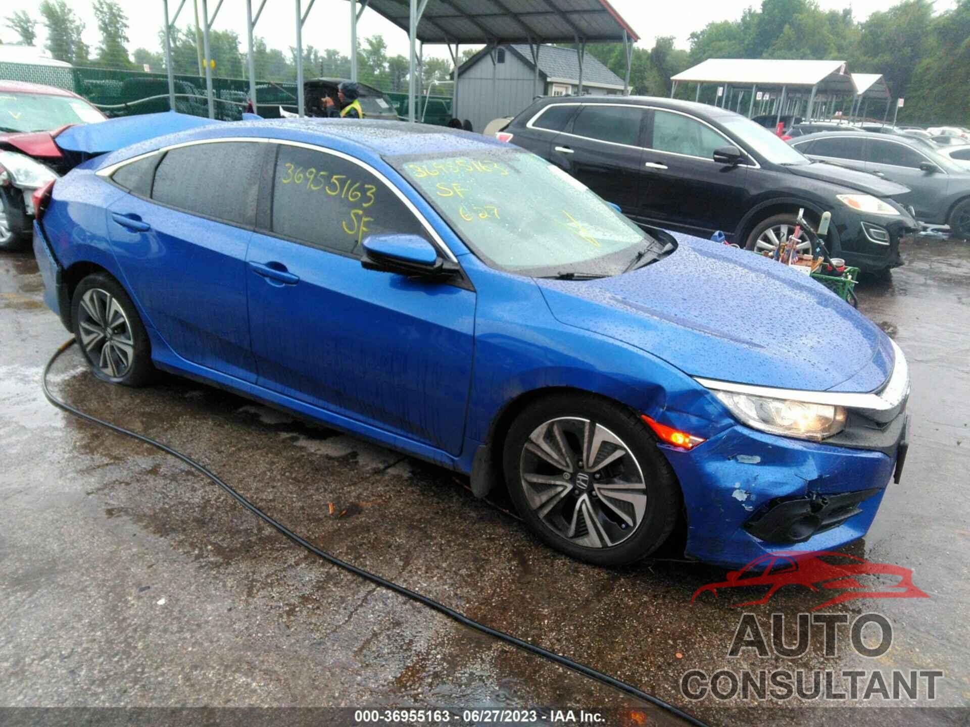 HONDA CIVIC 2018 - JHMFC1F37JX000657