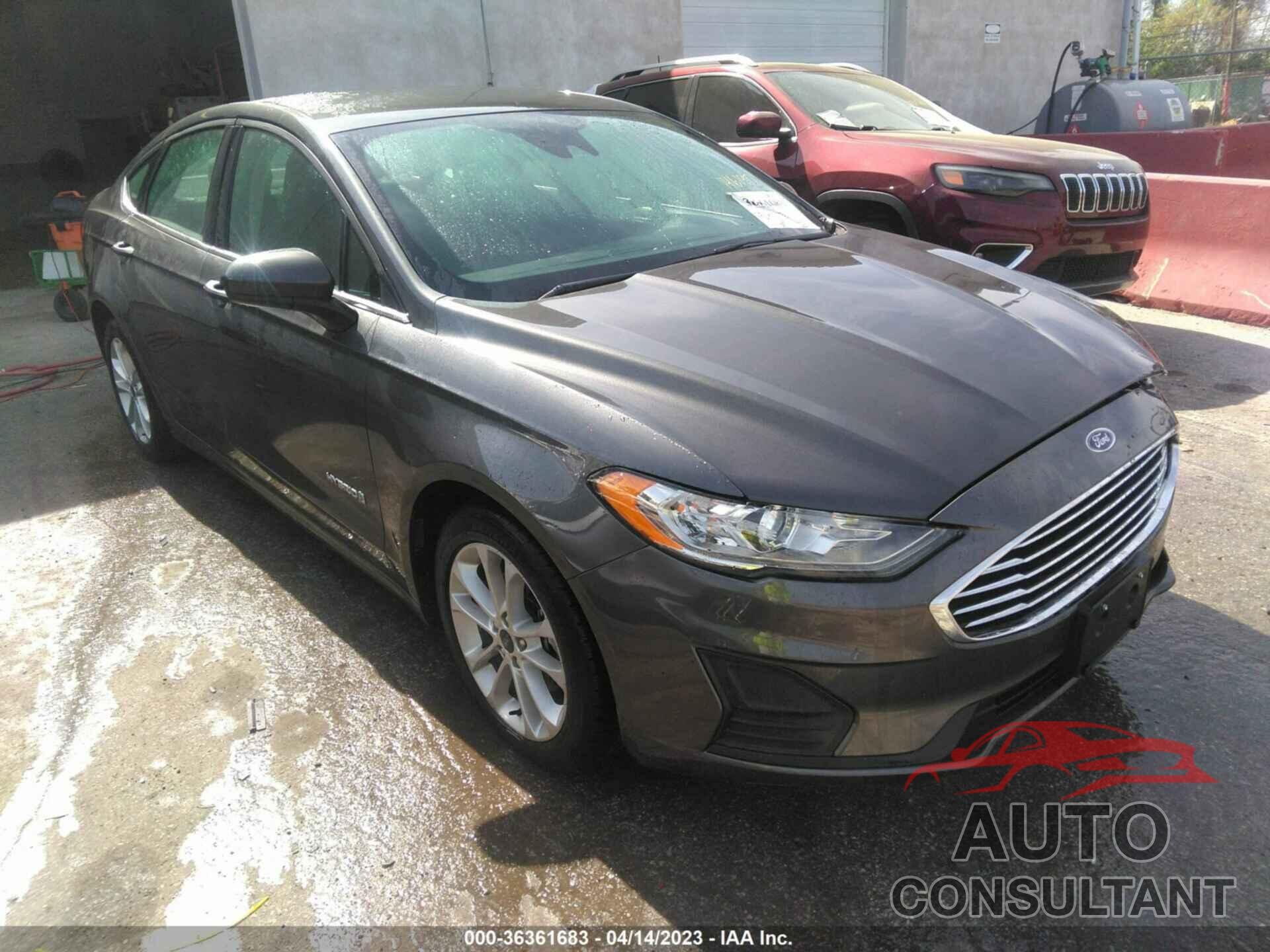 FORD FUSION HYBRID 2019 - 3FA6P0LU6KR146190