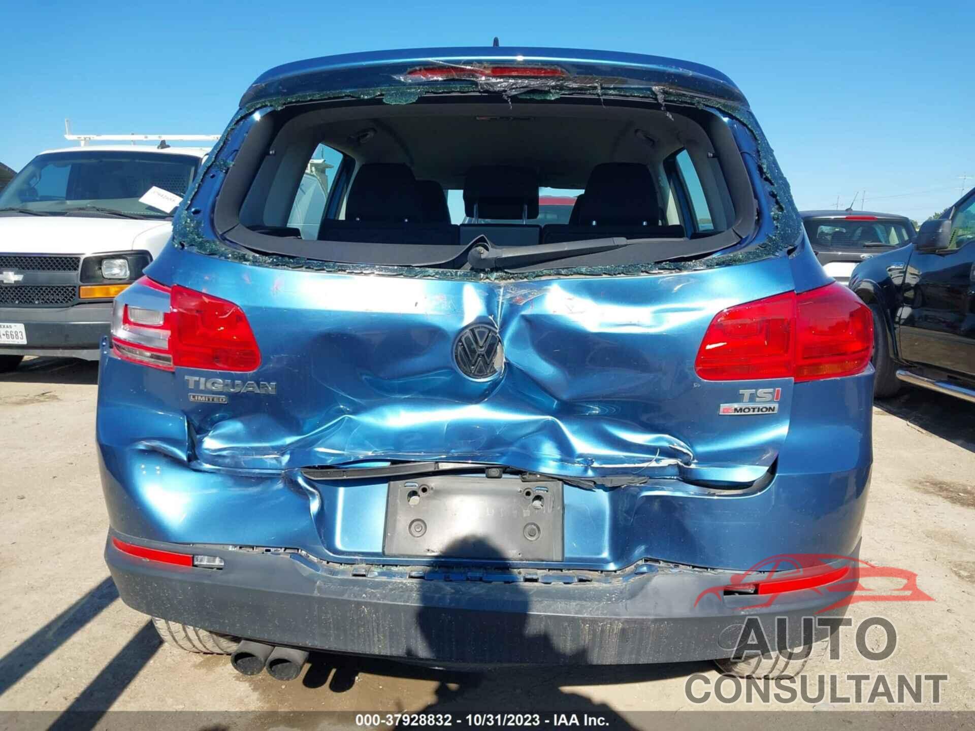 VOLKSWAGEN TIGUAN 2017 - WVGBV7AX0HK045837