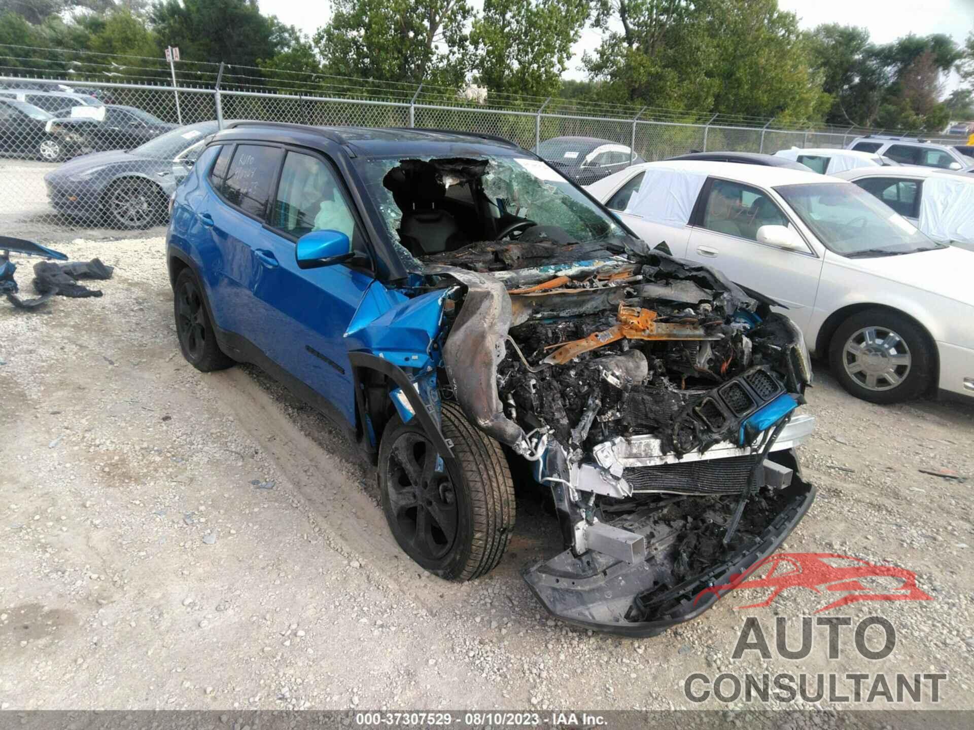 JEEP COMPASS 2018 - 3C4NJDBB3JT480404