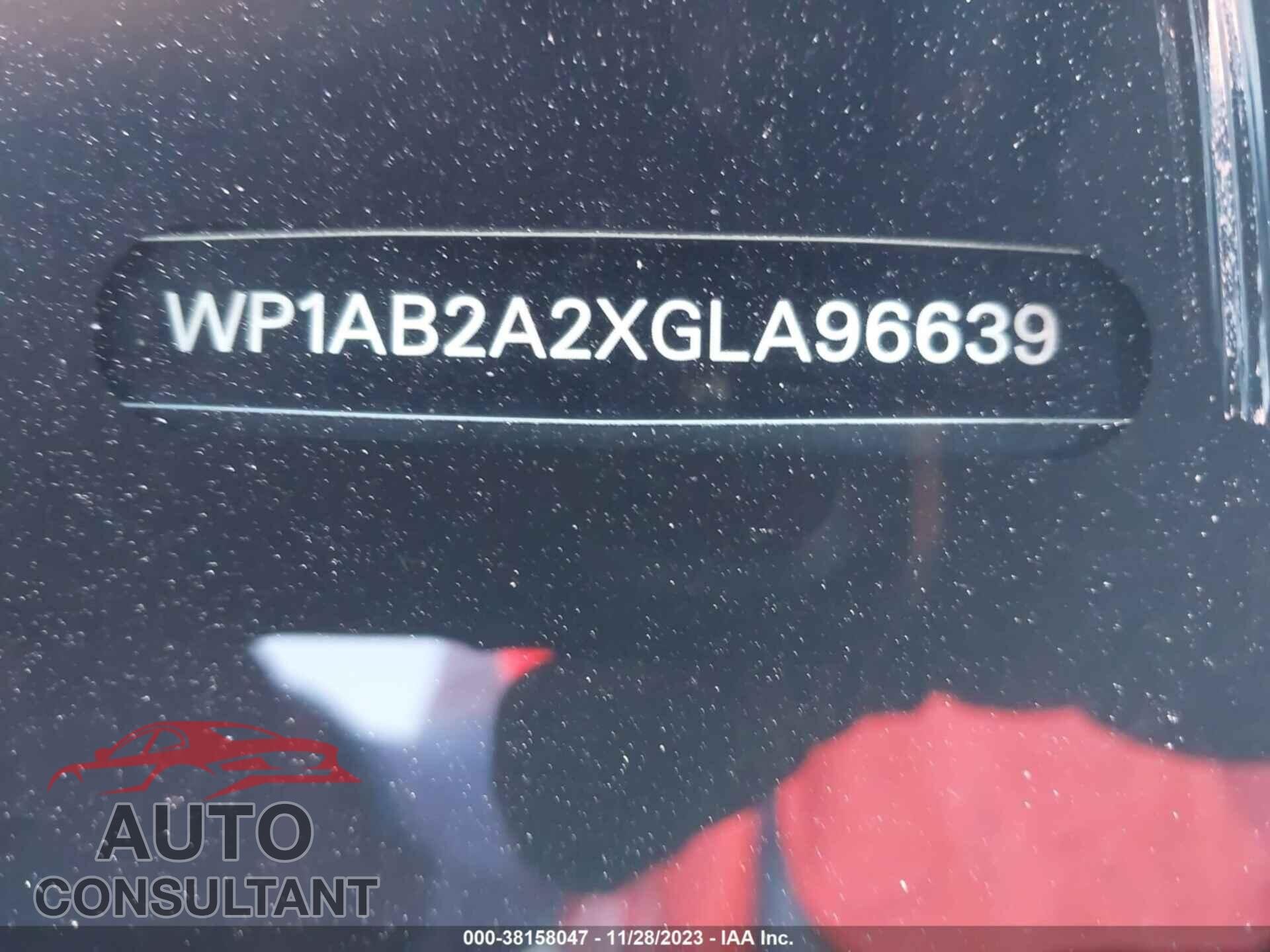 PORSCHE CAYENNE 2016 - WP1AB2A2XGLA96639