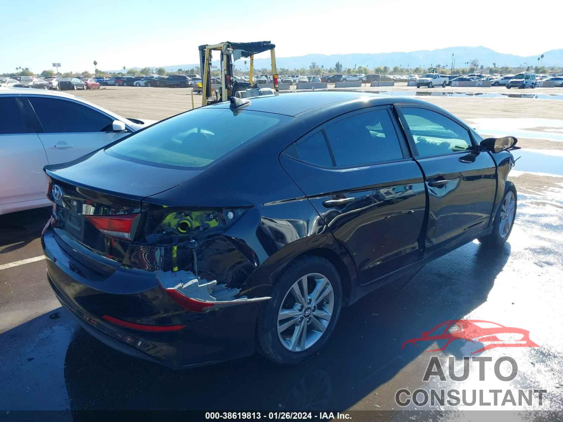 HYUNDAI ELANTRA 2017 - KMHD84LF8HU104463