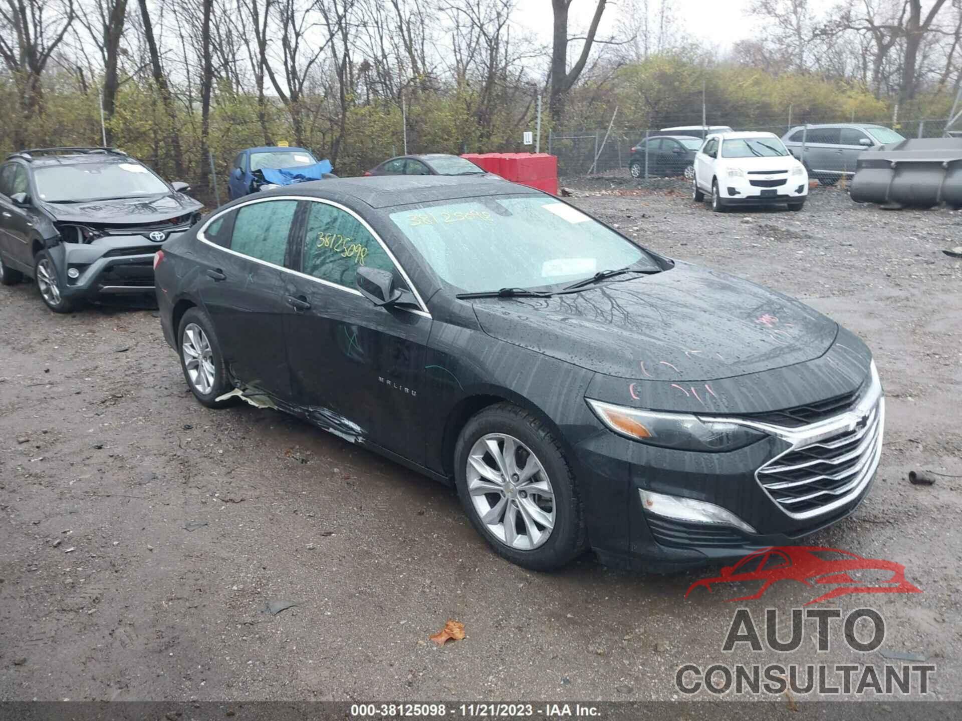 CHEVROLET MALIBU 2021 - 1G1ZD5ST3MF035255