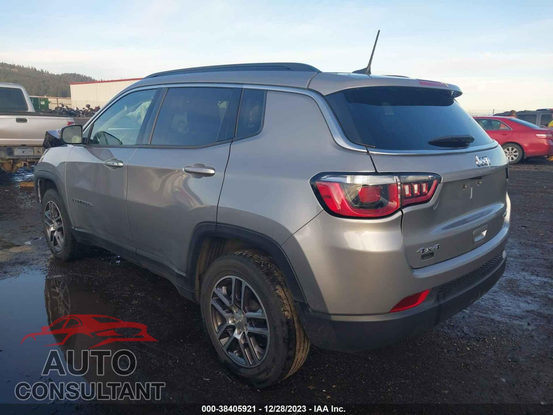 JEEP COMPASS 2018 - 3C4NJDBB6JT111925