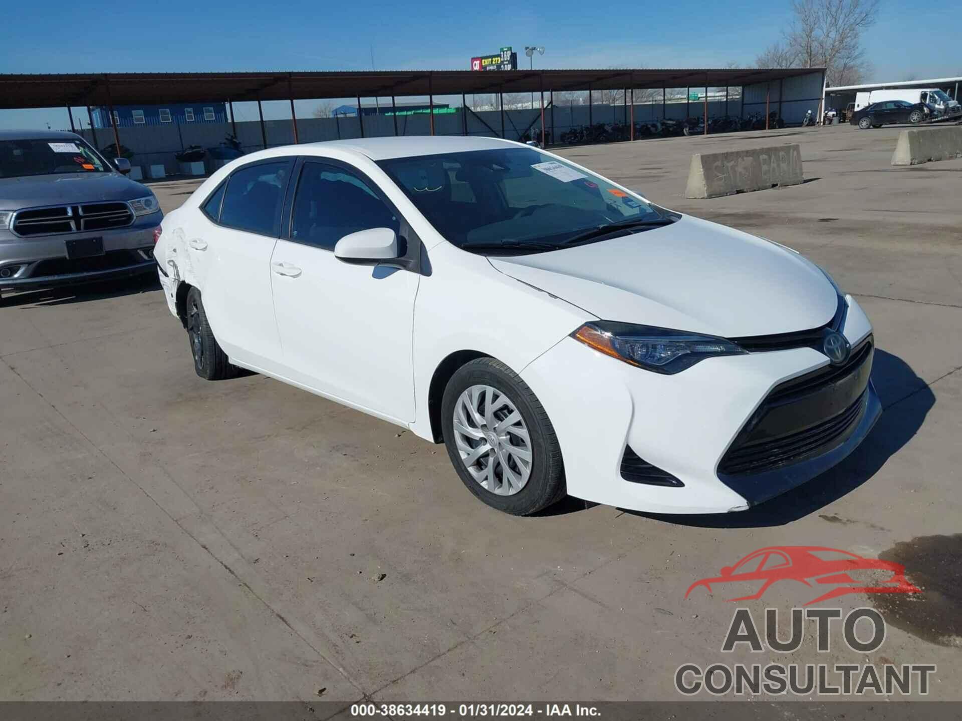TOYOTA COROLLA 2017 - 5YFBURHE8HP687022