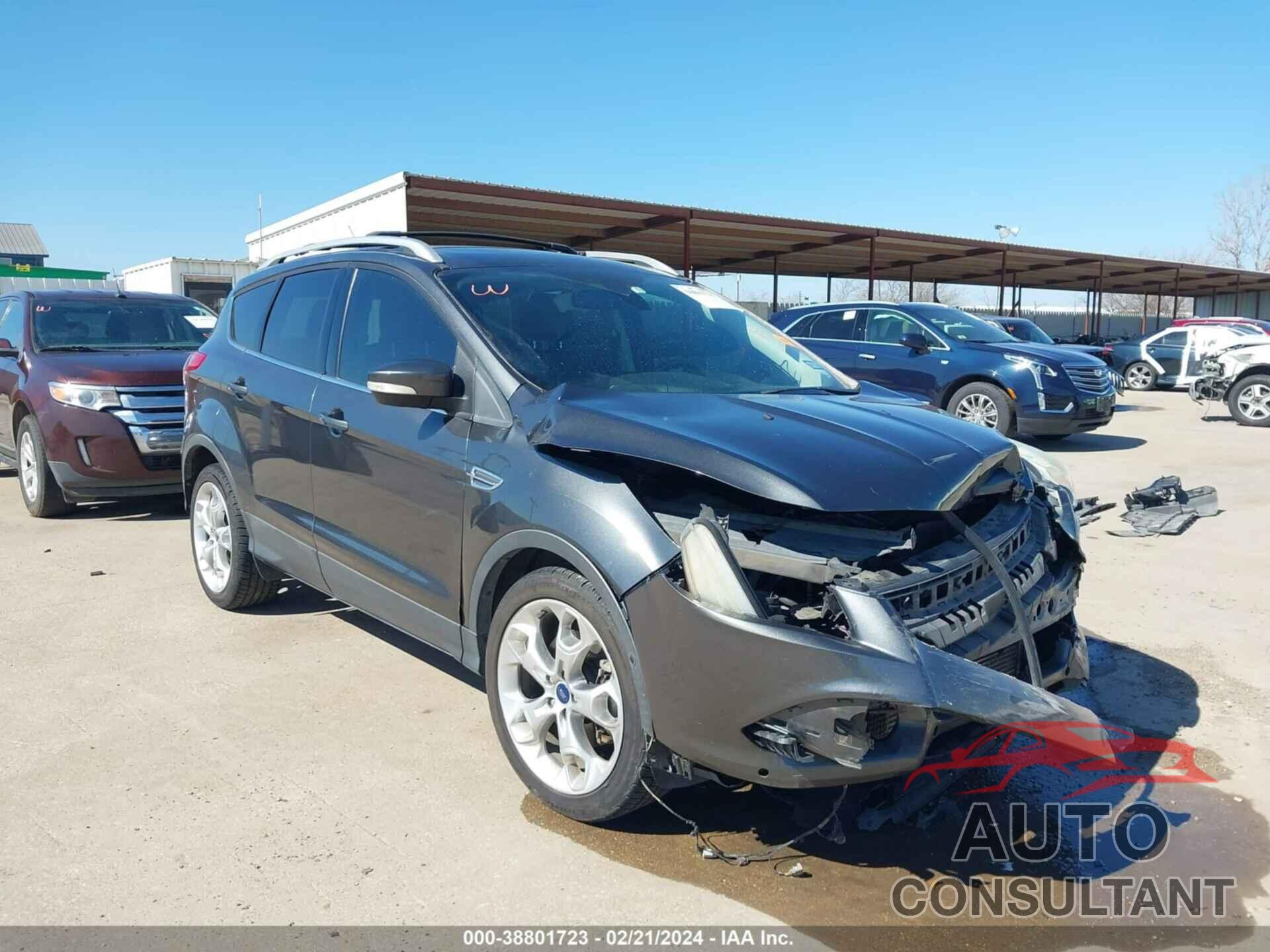 FORD ESCAPE 2016 - 1FMCU0J96GUC25567