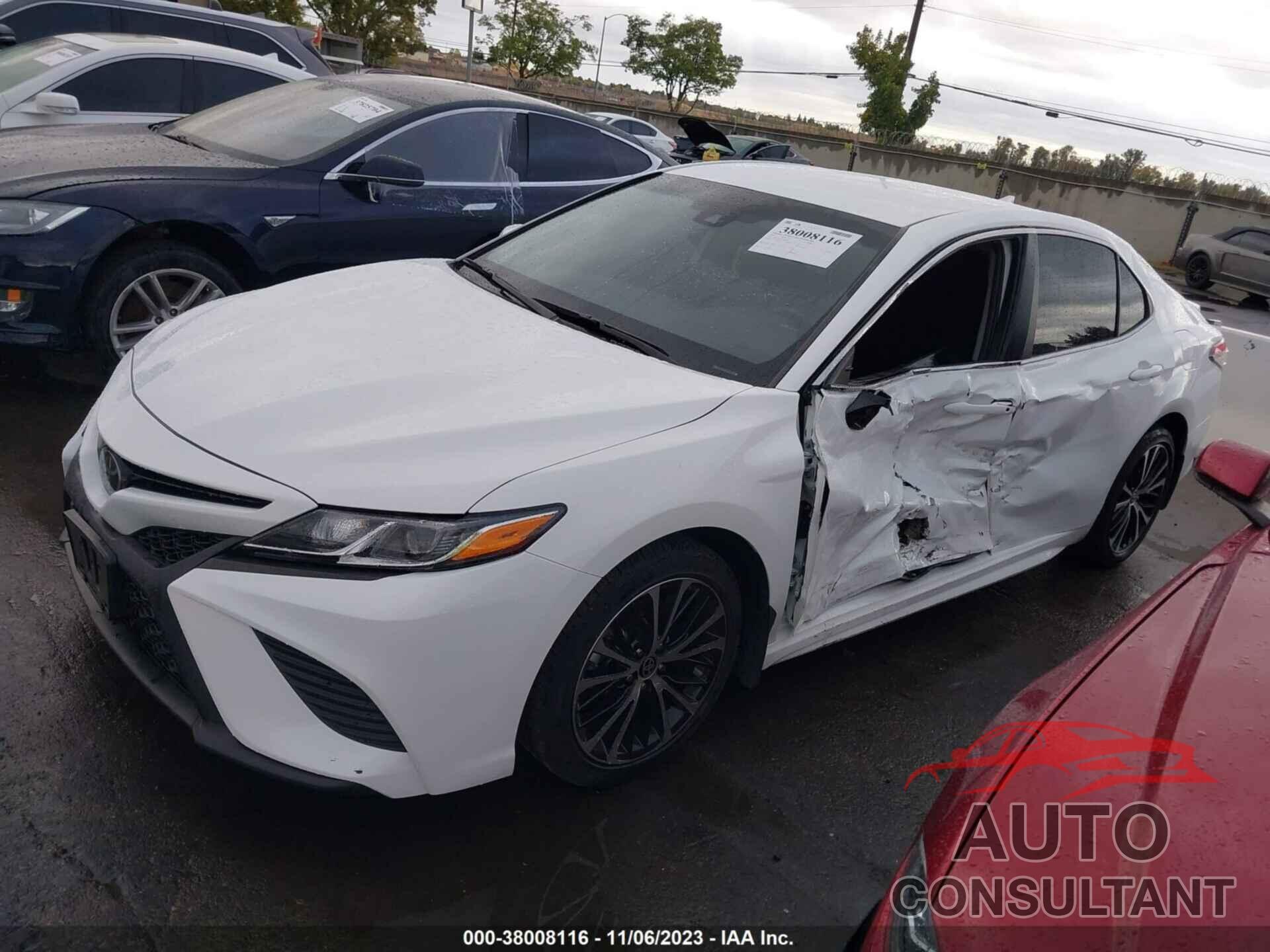 TOYOTA CAMRY 2020 - 4T1G11AK7LU511201