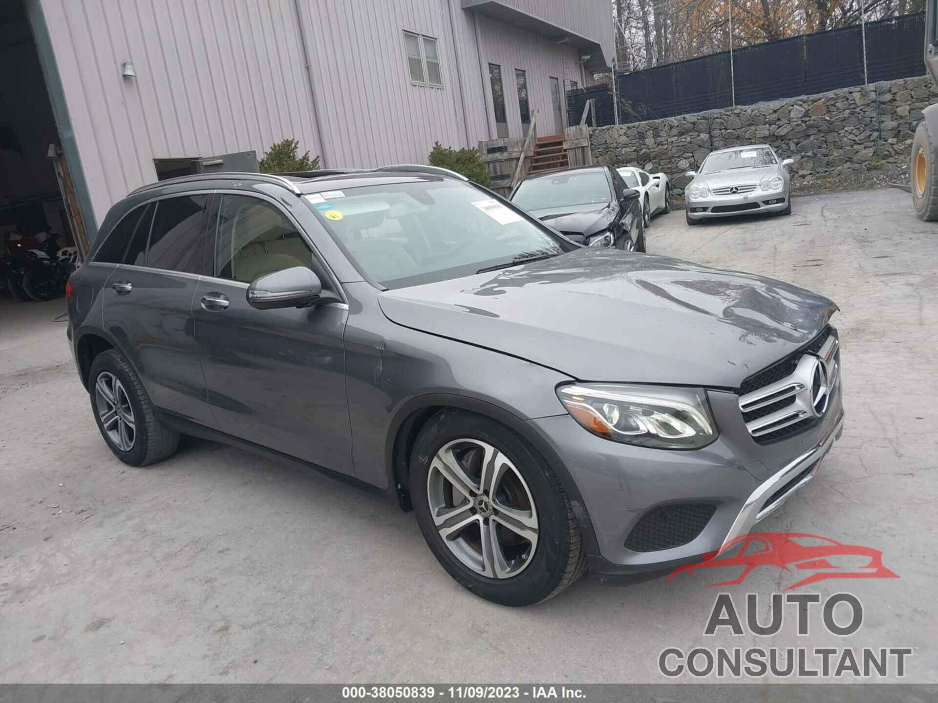 MERCEDES-BENZ GLC 300 2019 - WDC0G4KB7KV165657