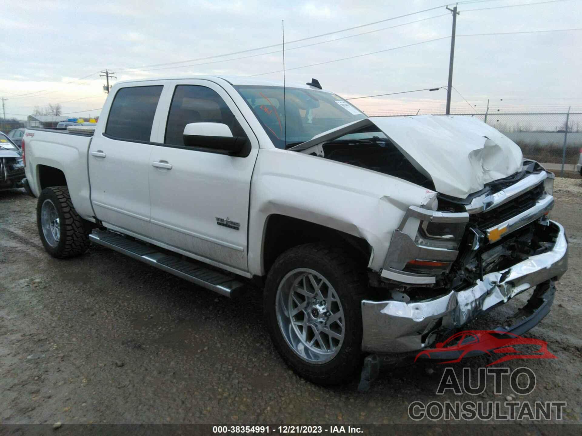 CHEVROLET SILVERADO 1500 2018 - 3GCUKREC2JG133455
