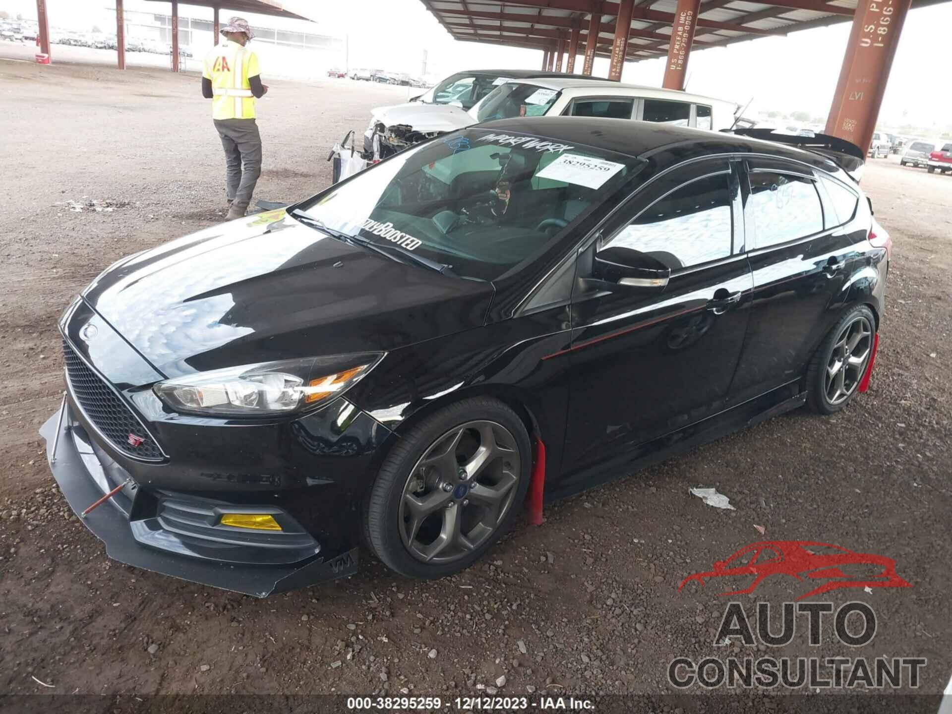 FORD FOCUS ST 2018 - 1FADP3L99JL260895