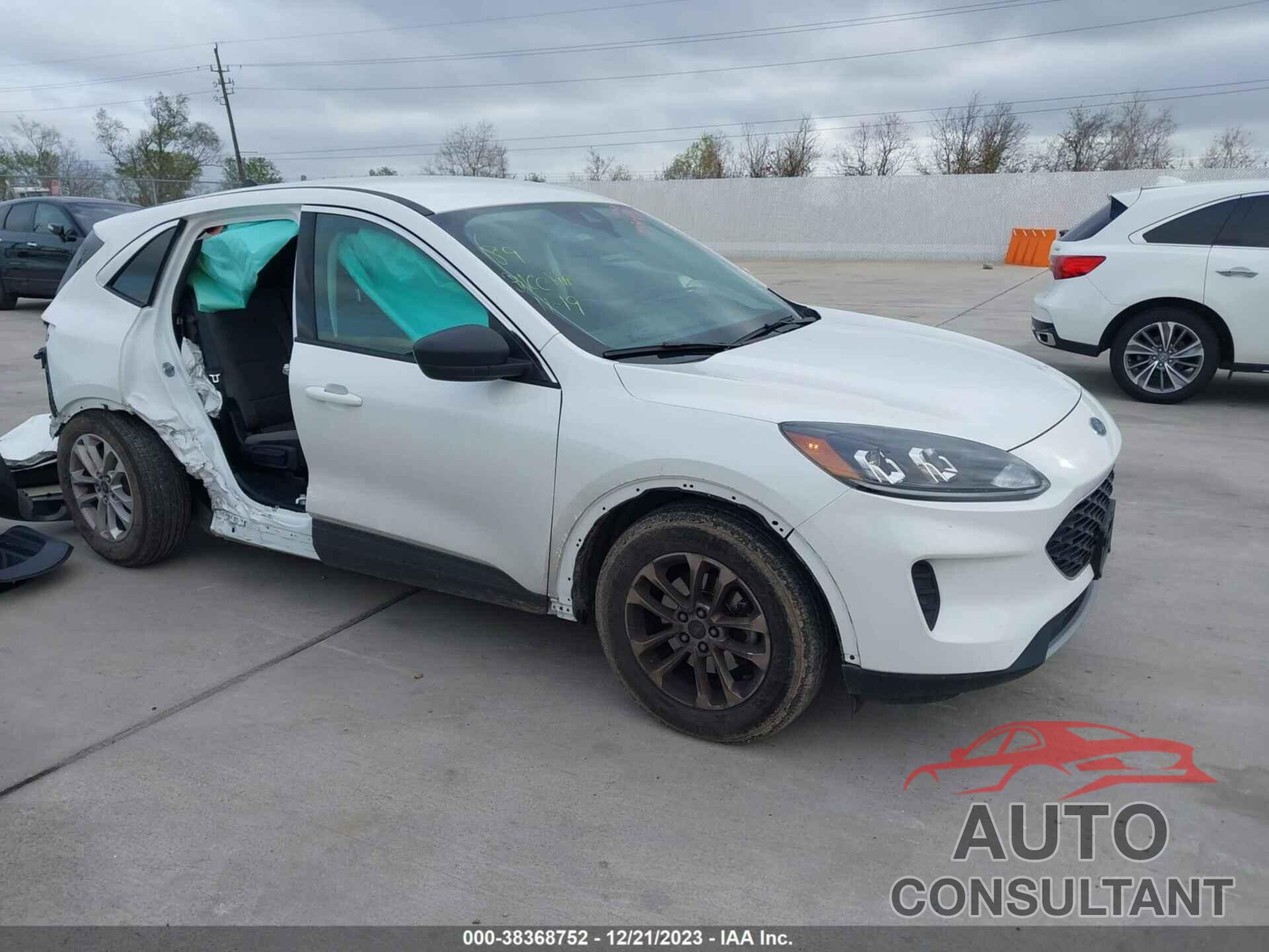 FORD ESCAPE 2022 - 1FMCU0G67NUA86785