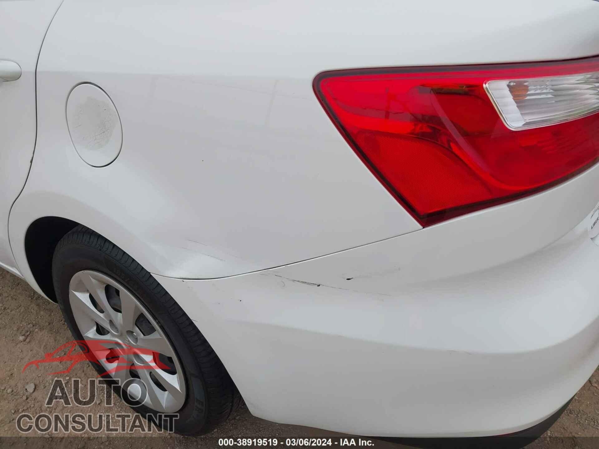 KIA RIO 2017 - KNADM4A38H6072687