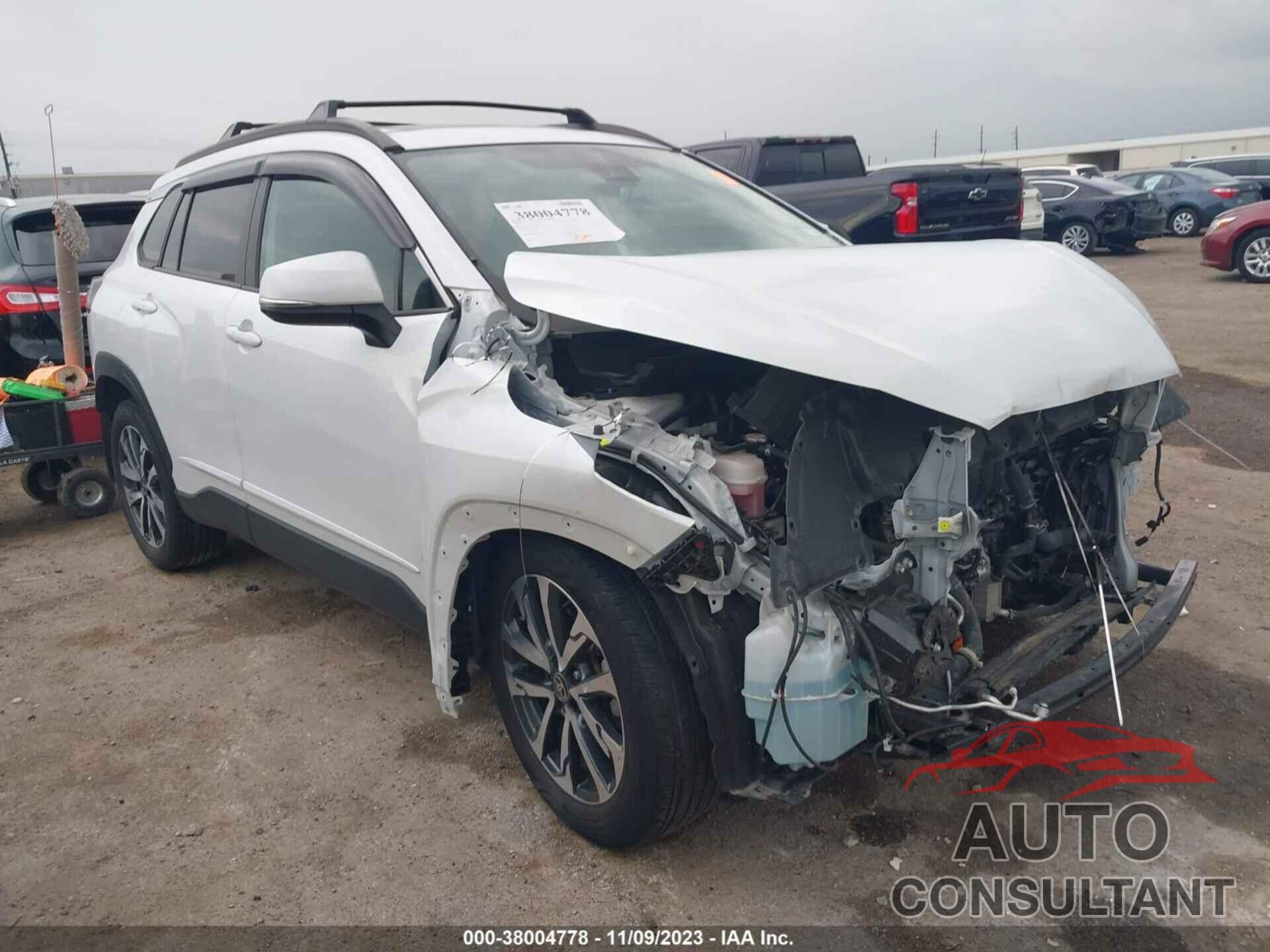 TOYOTA COROLLA CROSS 2022 - 7MUDAAAG5NV010131