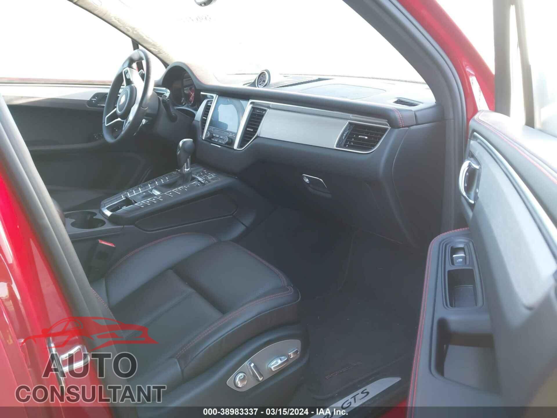 PORSCHE MACAN 2018 - WP1AG2A55JLB64901