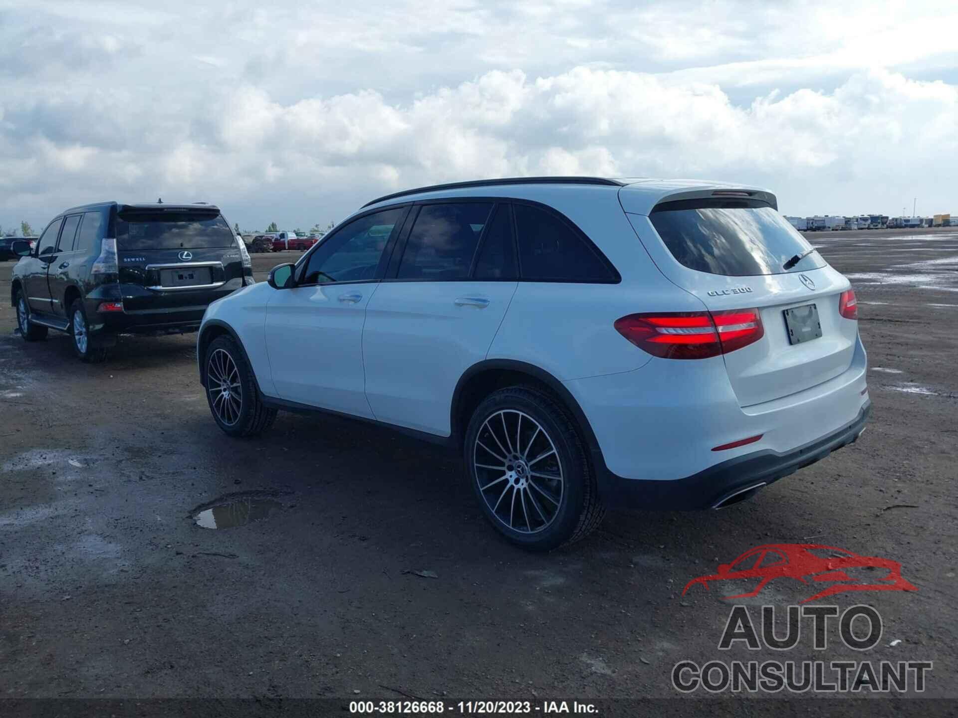 MERCEDES-BENZ GLC 300 2018 - WDC0G4JB2JV099745