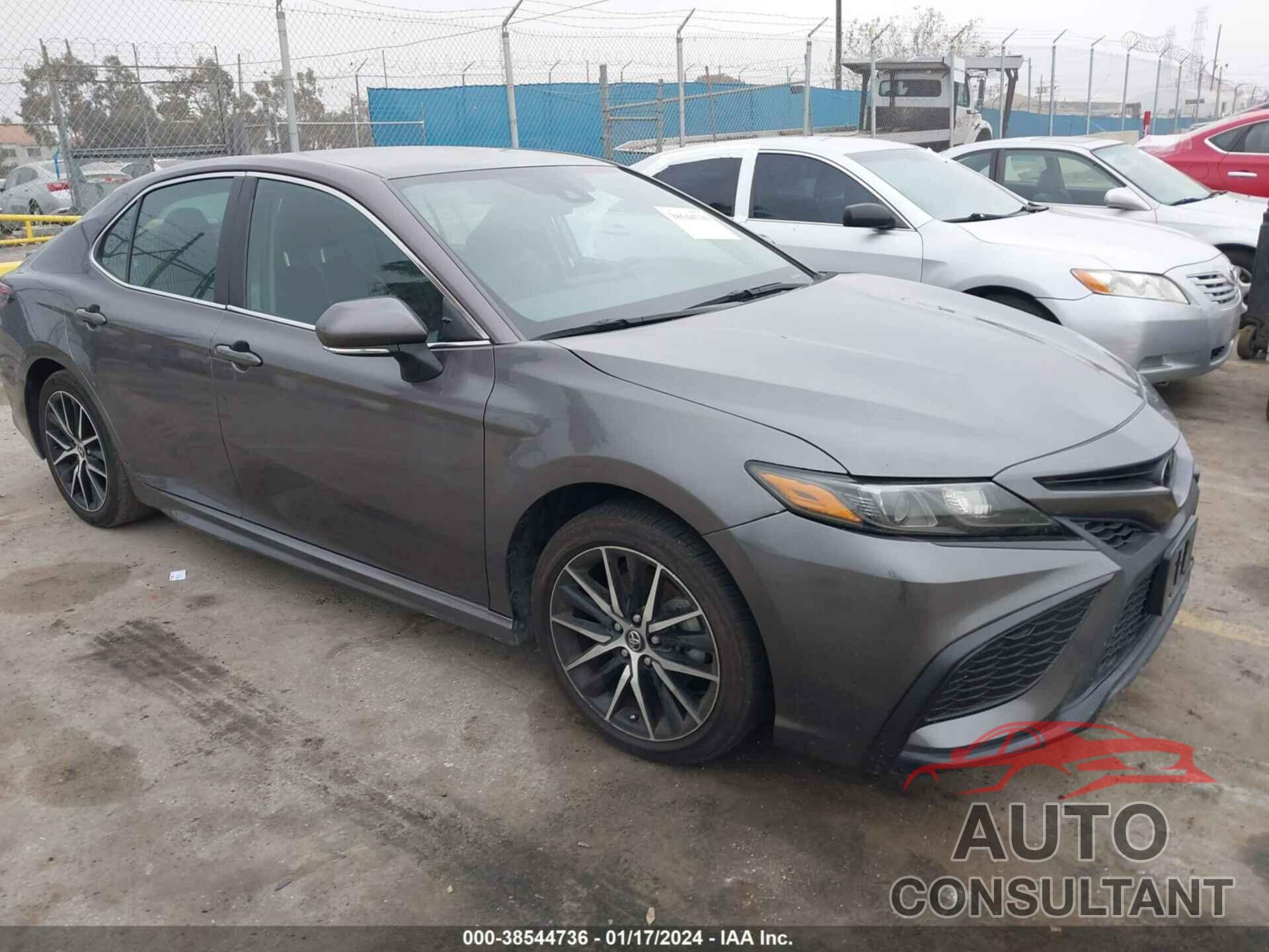 TOYOTA CAMRY 2022 - 4T1G11AK4NU661348