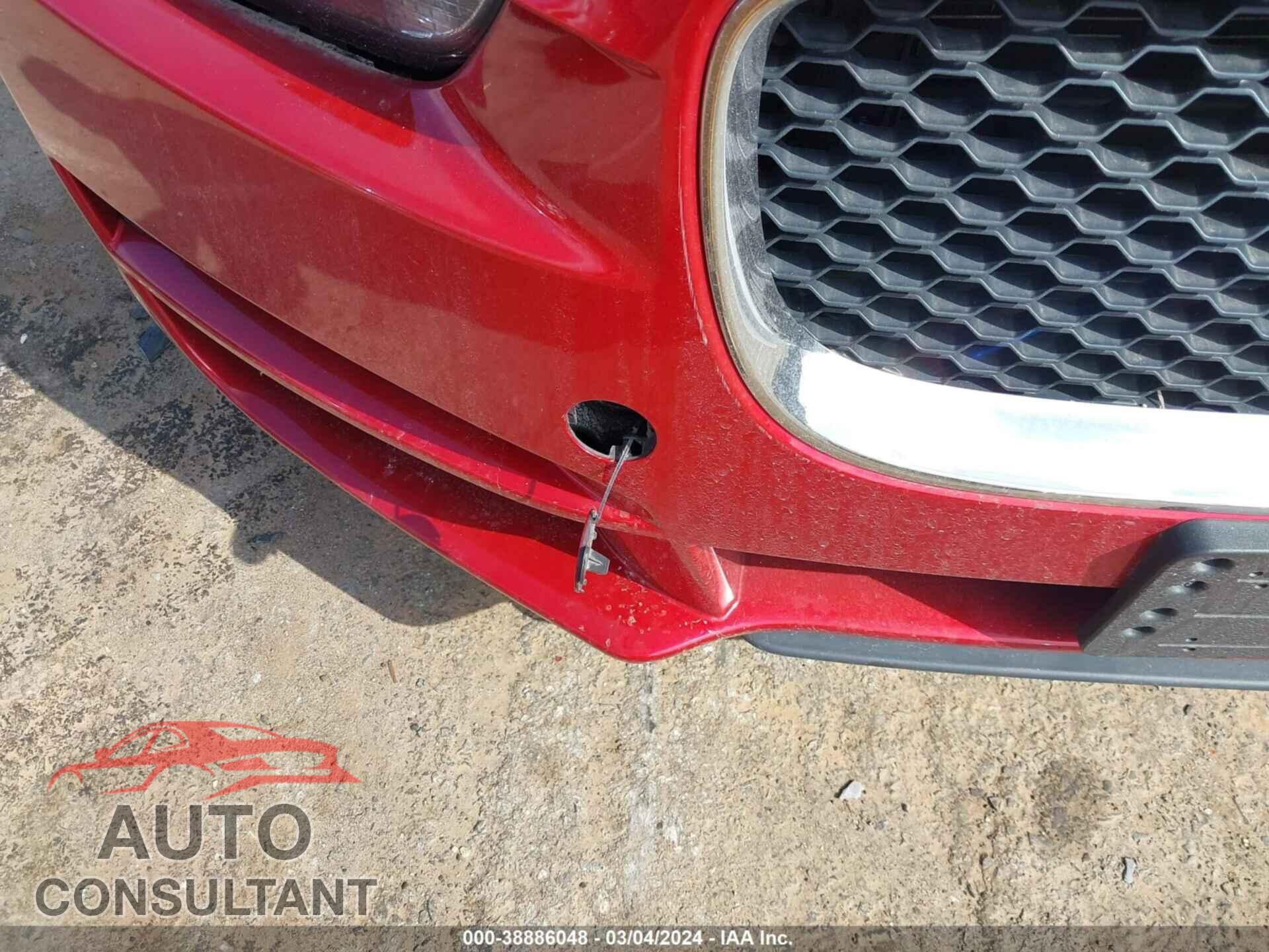 JAGUAR XE 2017 - SAJAD4BG0HA971999