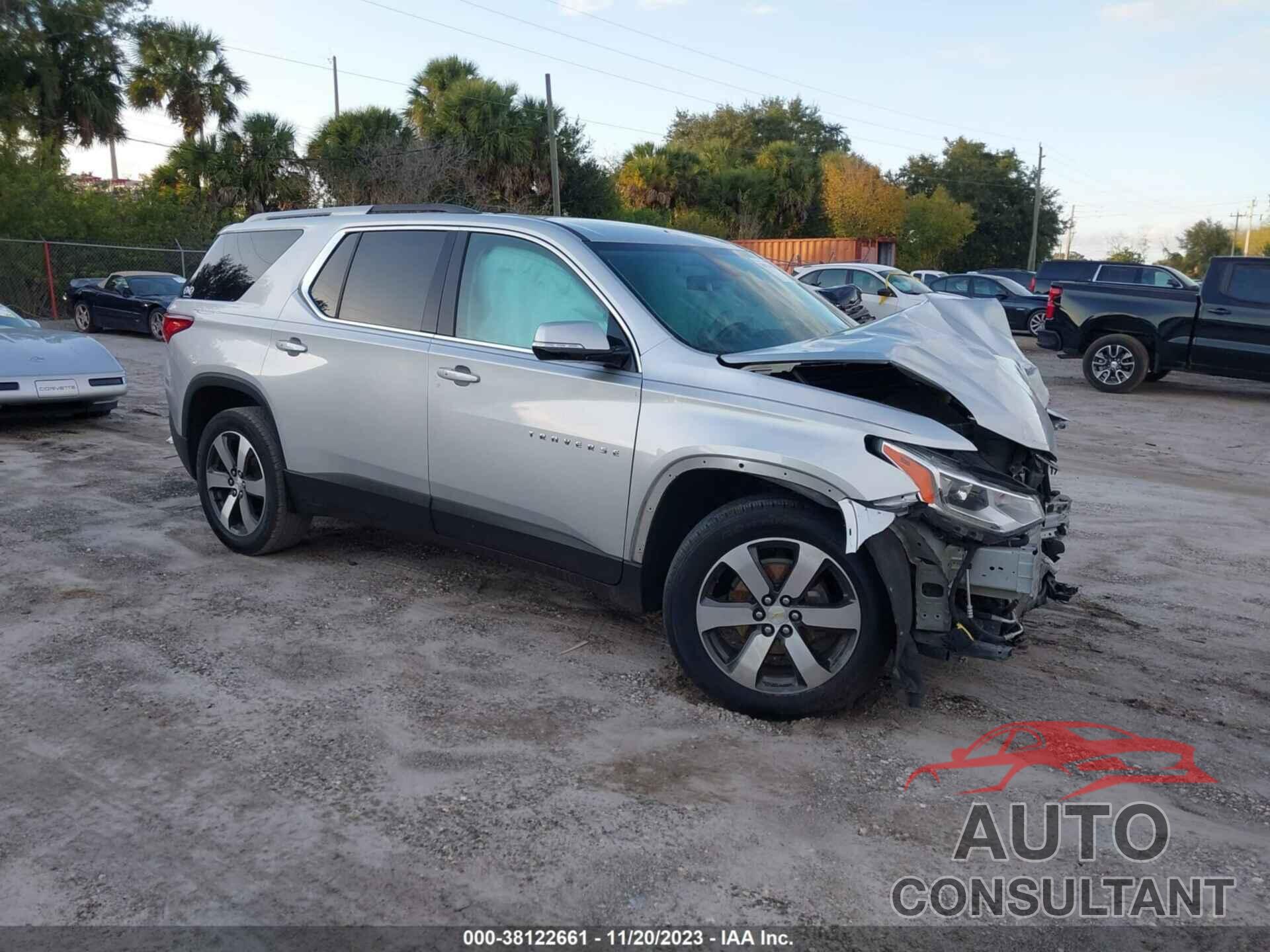 CHEVROLET TRAVERSE 2018 - 1GNERHKW9JJ157329