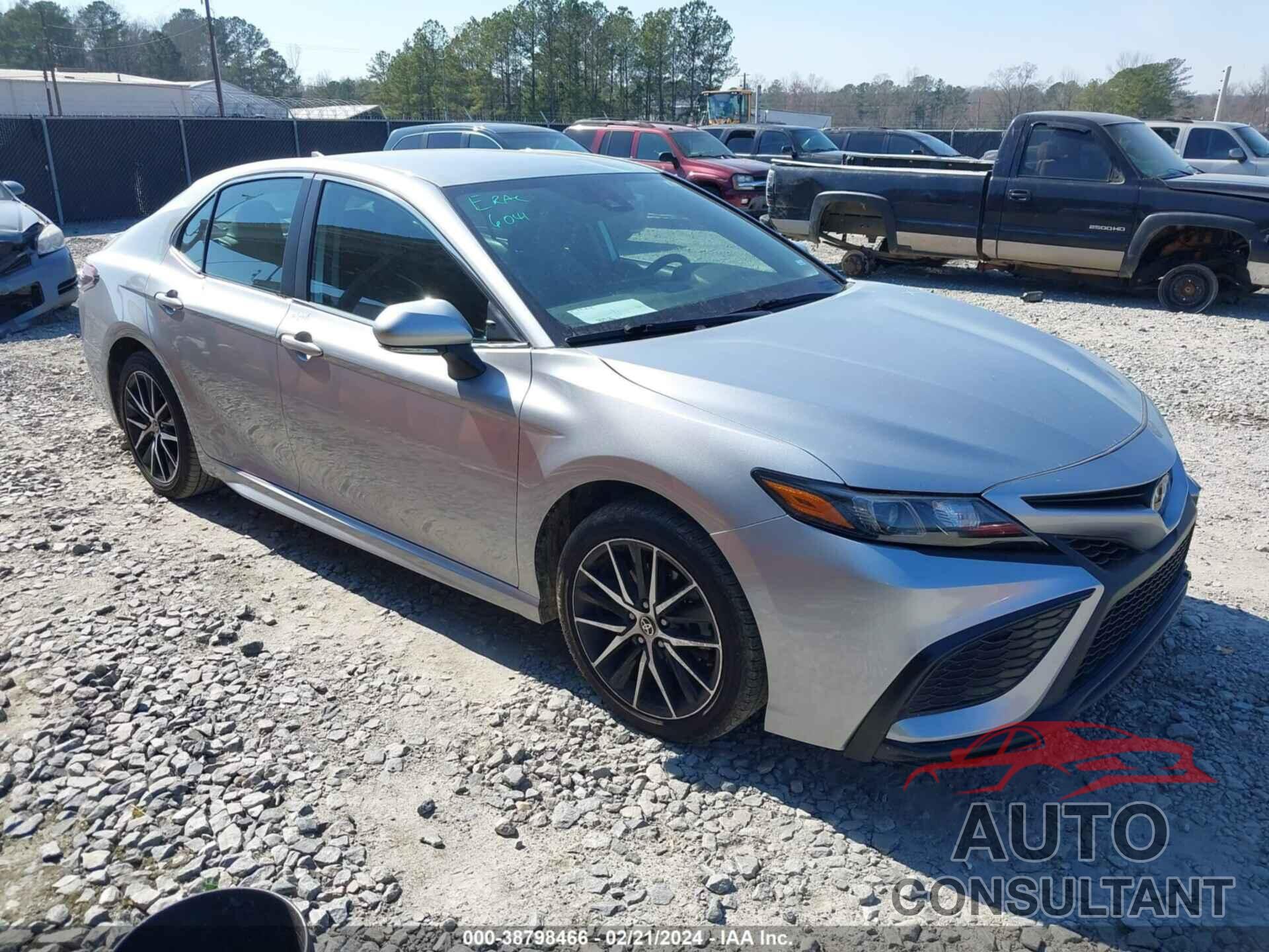 TOYOTA CAMRY 2022 - 4T1G11AK6NU665949