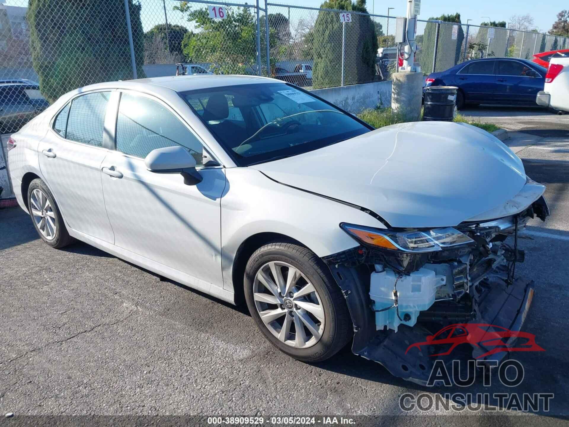 TOYOTA CAMRY 2023 - 4T1C11AK7PU100045