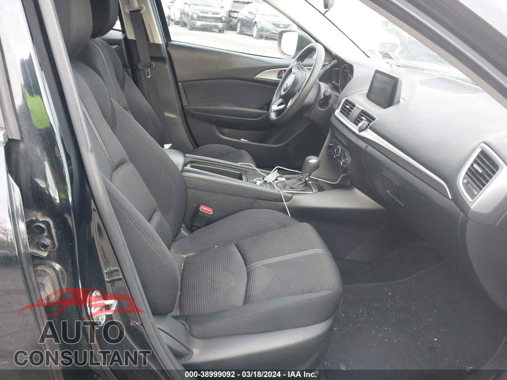 MAZDA MAZDA3 2017 - 3MZBN1U75HM122009