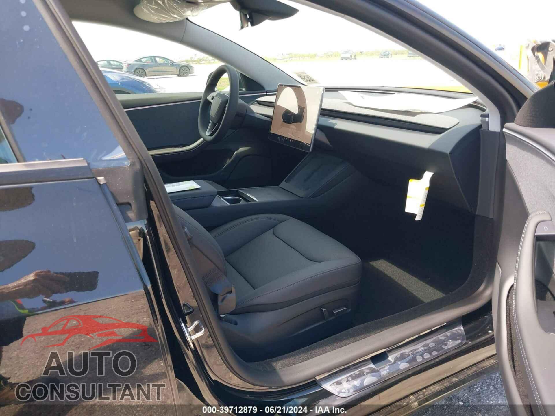 TESLA MODEL 3 2024 - 5YJ3E1EA8RF752386