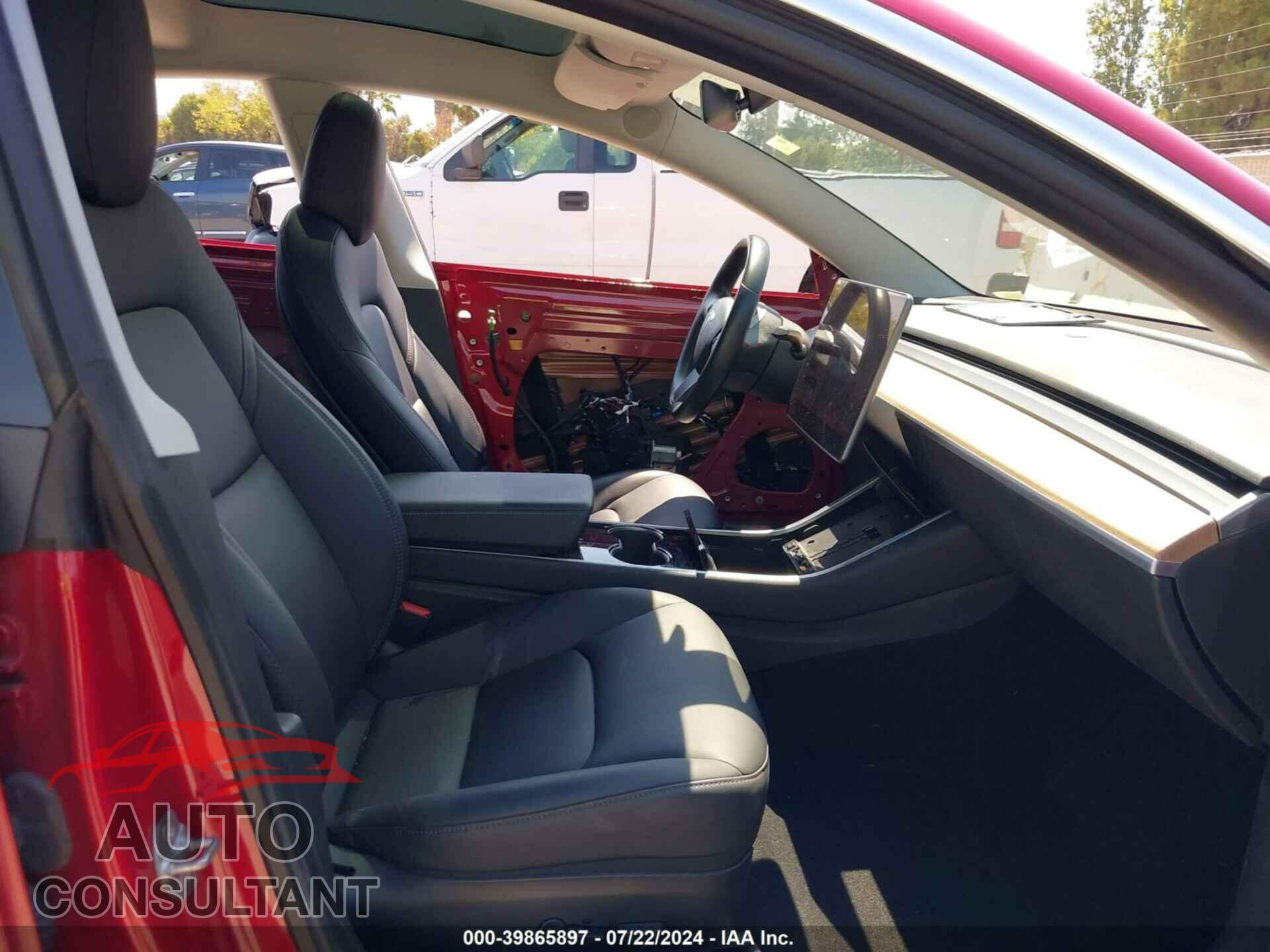TESLA MODEL 3 2018 - 5YJ3E1EA8JF044806