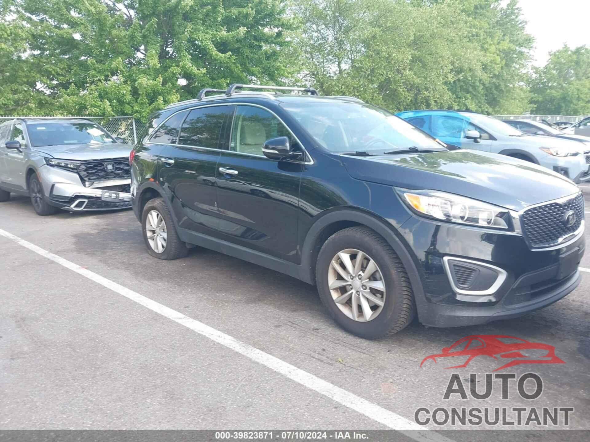 KIA SORENTO 2017 - 5XYPG4A39HG217305