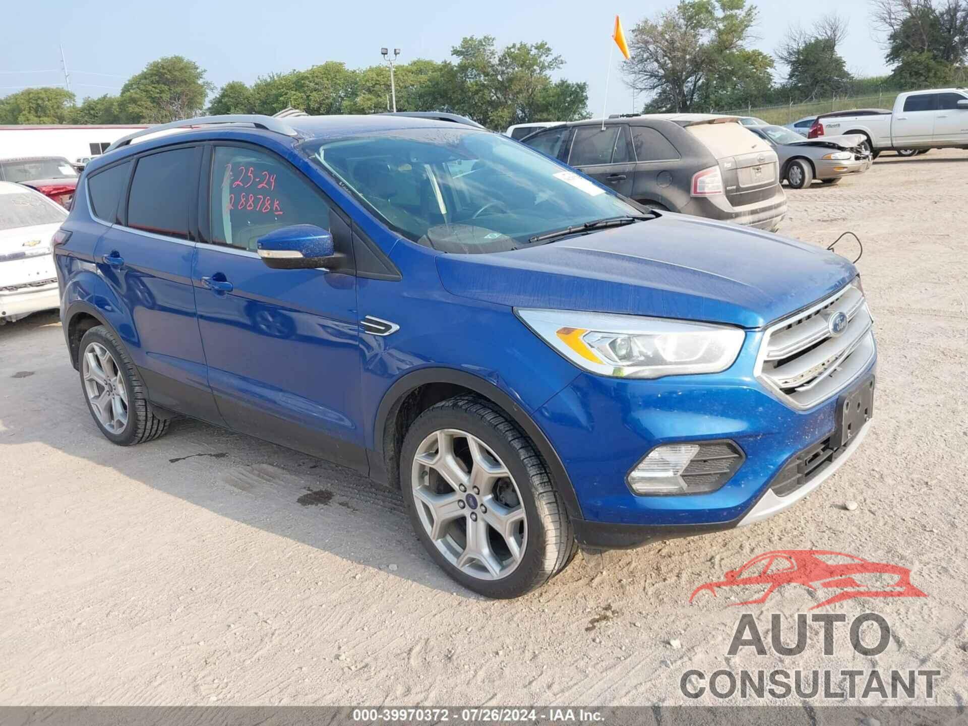 FORD ESCAPE 2017 - 1FMCU9J9XHUD58337