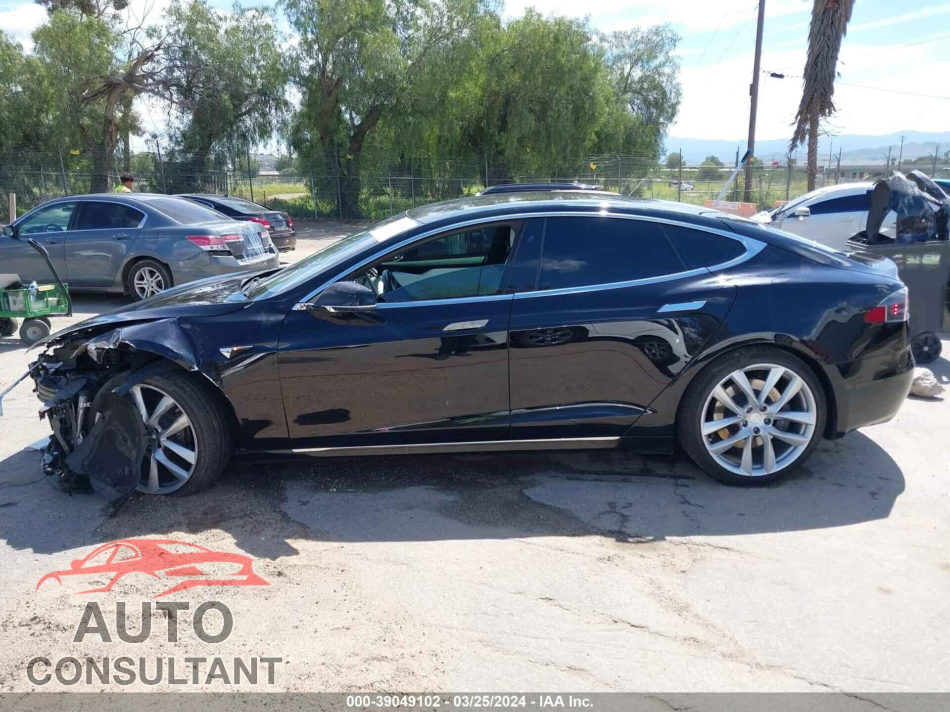 TESLA MODEL S 2017 - 5YJSA1E15HF204822