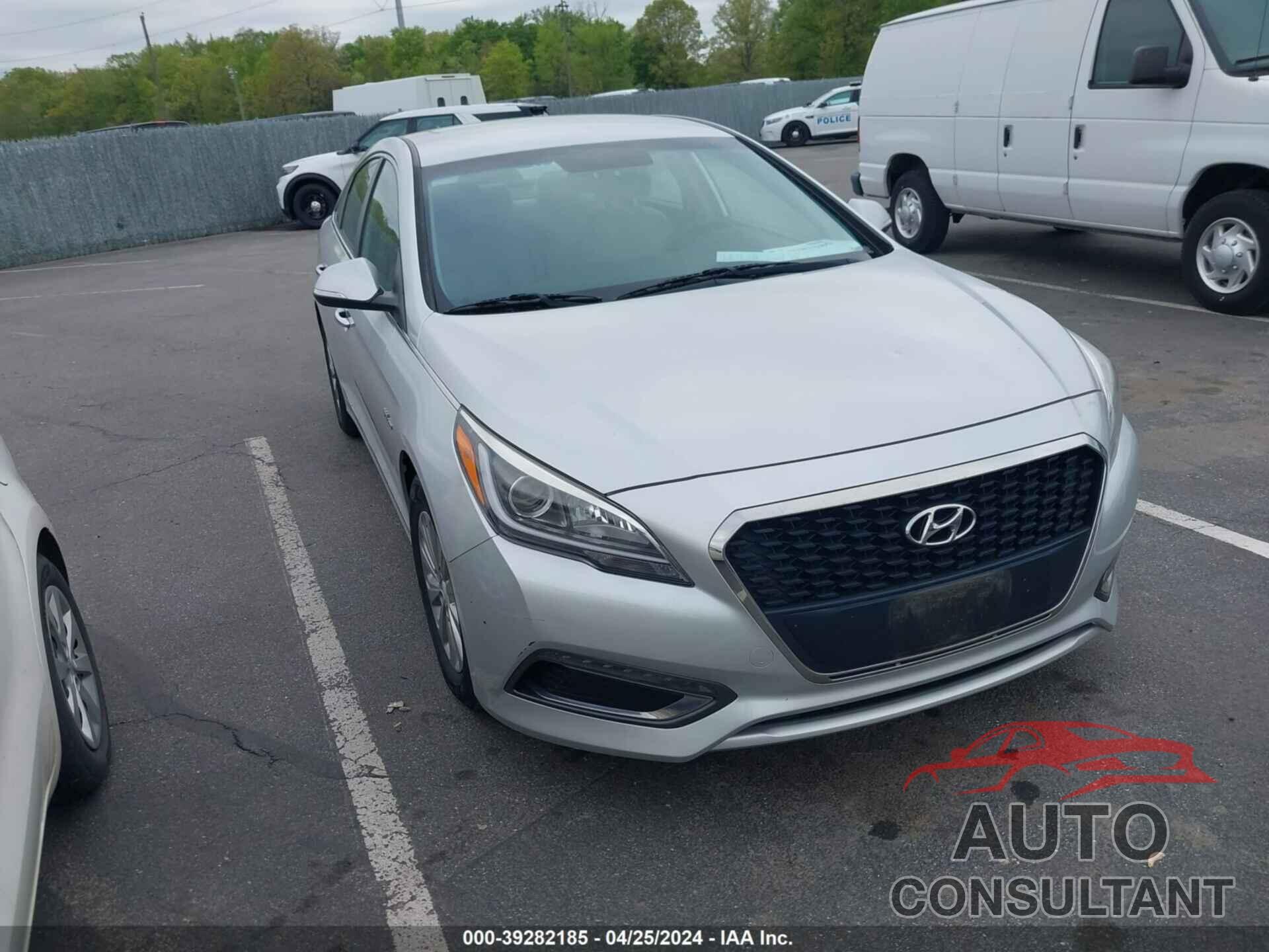 HYUNDAI SONATA 2016 - KMHE24L18GA039639