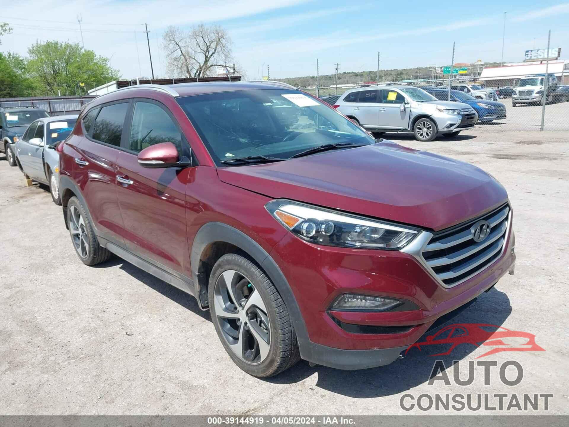 HYUNDAI TUCSON 2017 - KM8J33A27HU379060