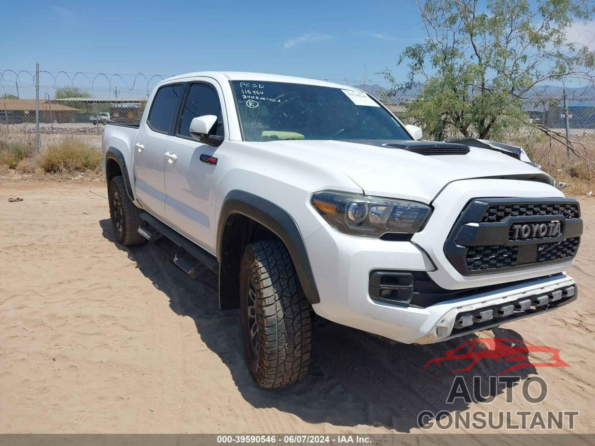 TOYOTA TACOMA 2018 - 5TFCZ5AN5JX135638