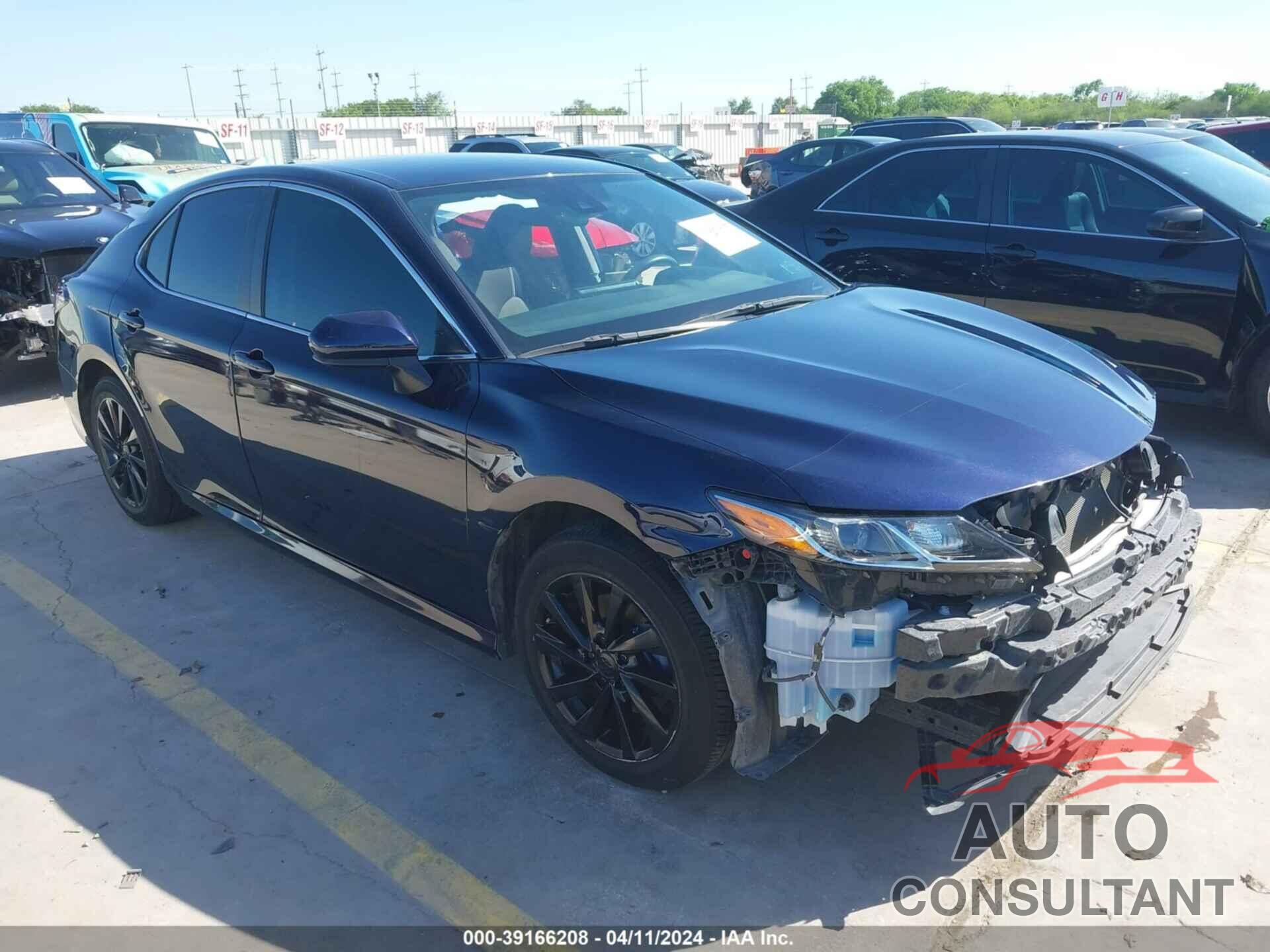 TOYOTA CAMRY 2022 - 4T1C11AK5NU648543