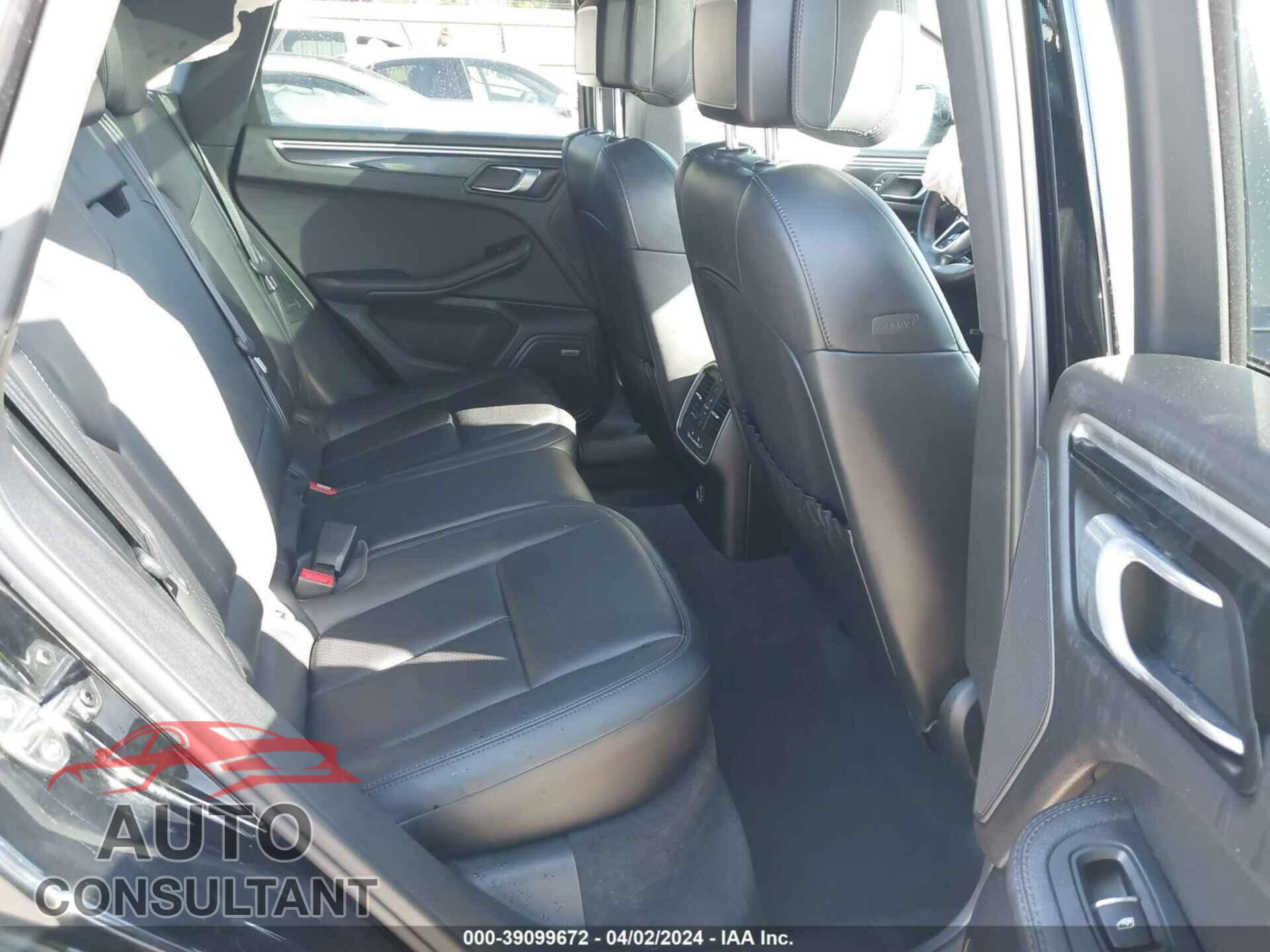 PORSCHE MACAN 2017 - WP1AA2A52HLB82977