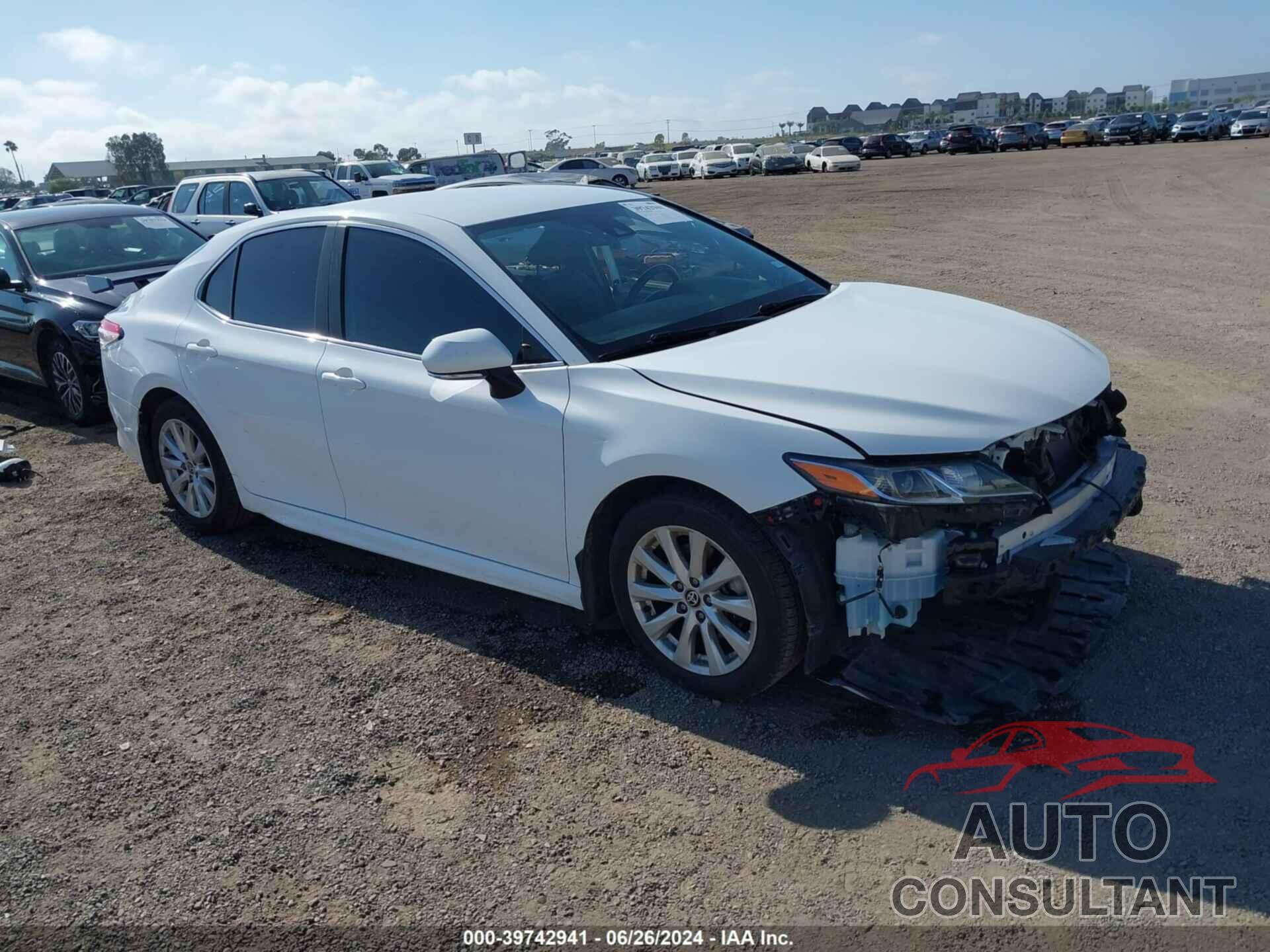 TOYOTA CAMRY 2020 - 4T1G11AK2LU989820