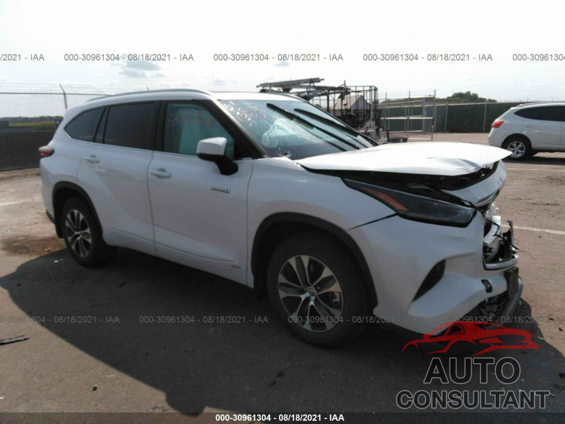 TOYOTA HIGHLANDER 2021 - 5TDGBRCH3MS040073