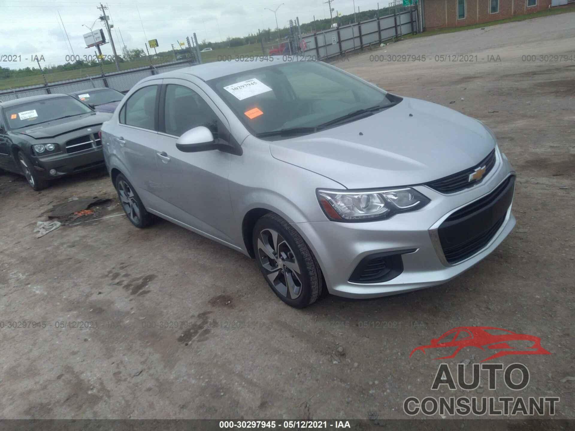 CHEVROLET SONIC 2018 - 1G1JF5SB1J4133691