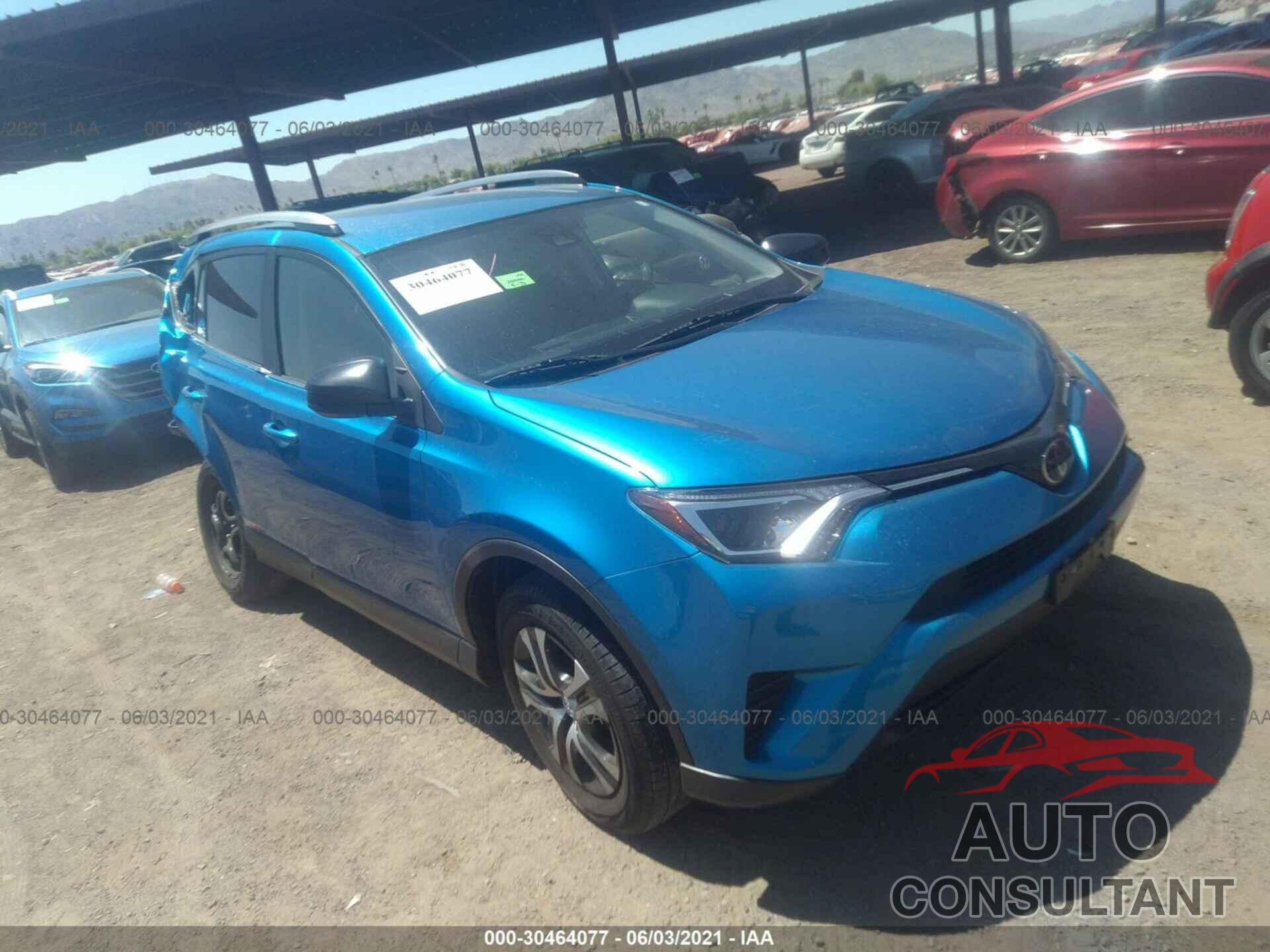 TOYOTA RAV4 2017 - JTMZFREV2HJ141575