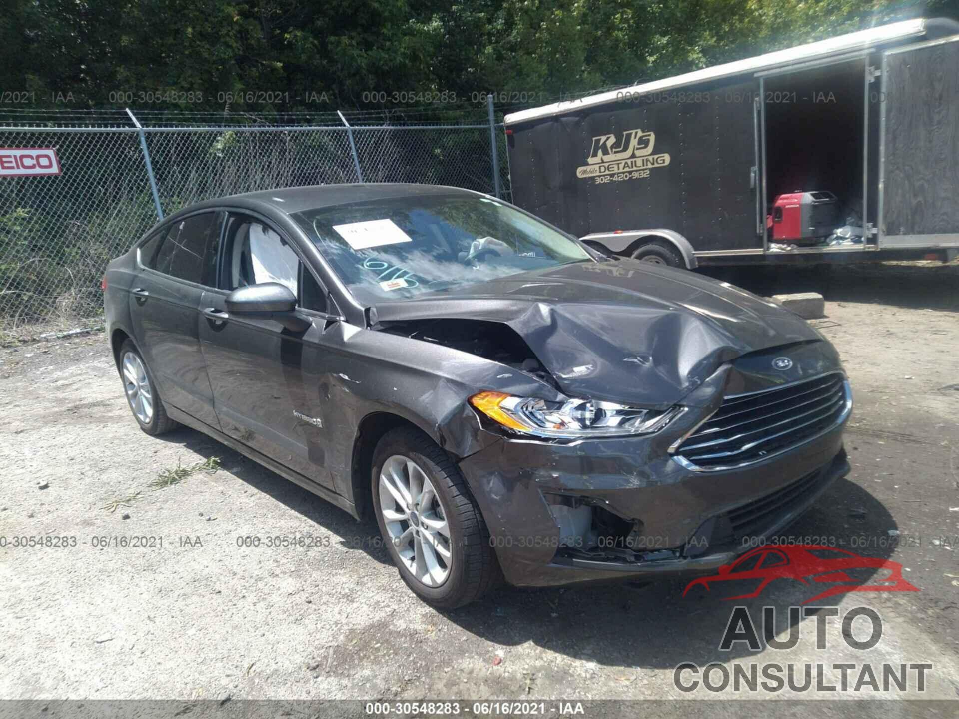 FORD FUSION HYBRID 2019 - 3FA6P0LU1KR204576