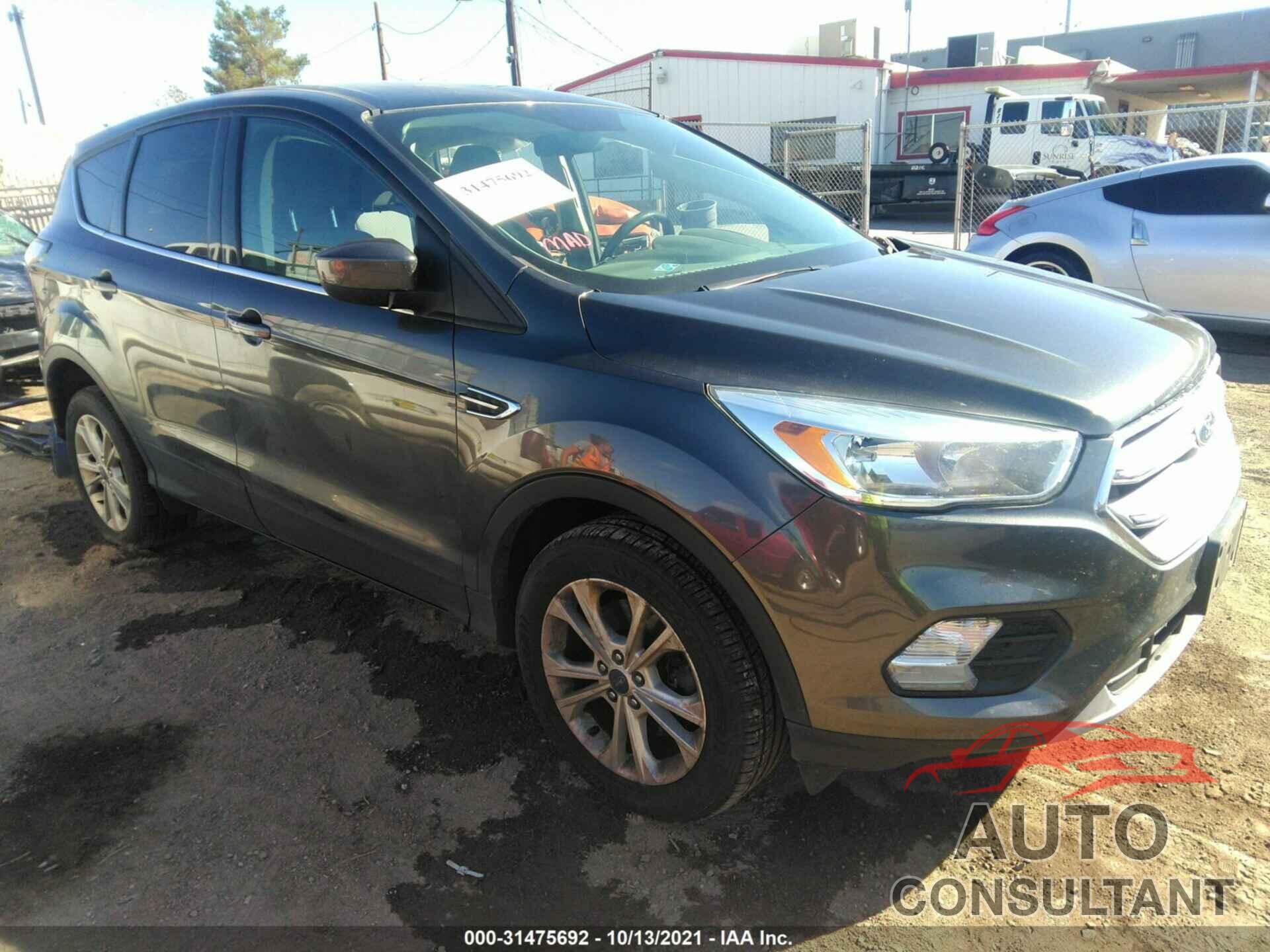 FORD ESCAPE 2017 - 1FMCU9G9XHUD53761